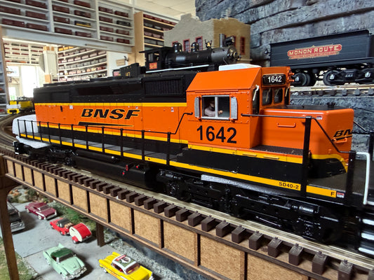Atlas O 30138590 - Premier - SD40 Diesel Locomotive "BNSF" #1663 (H4)