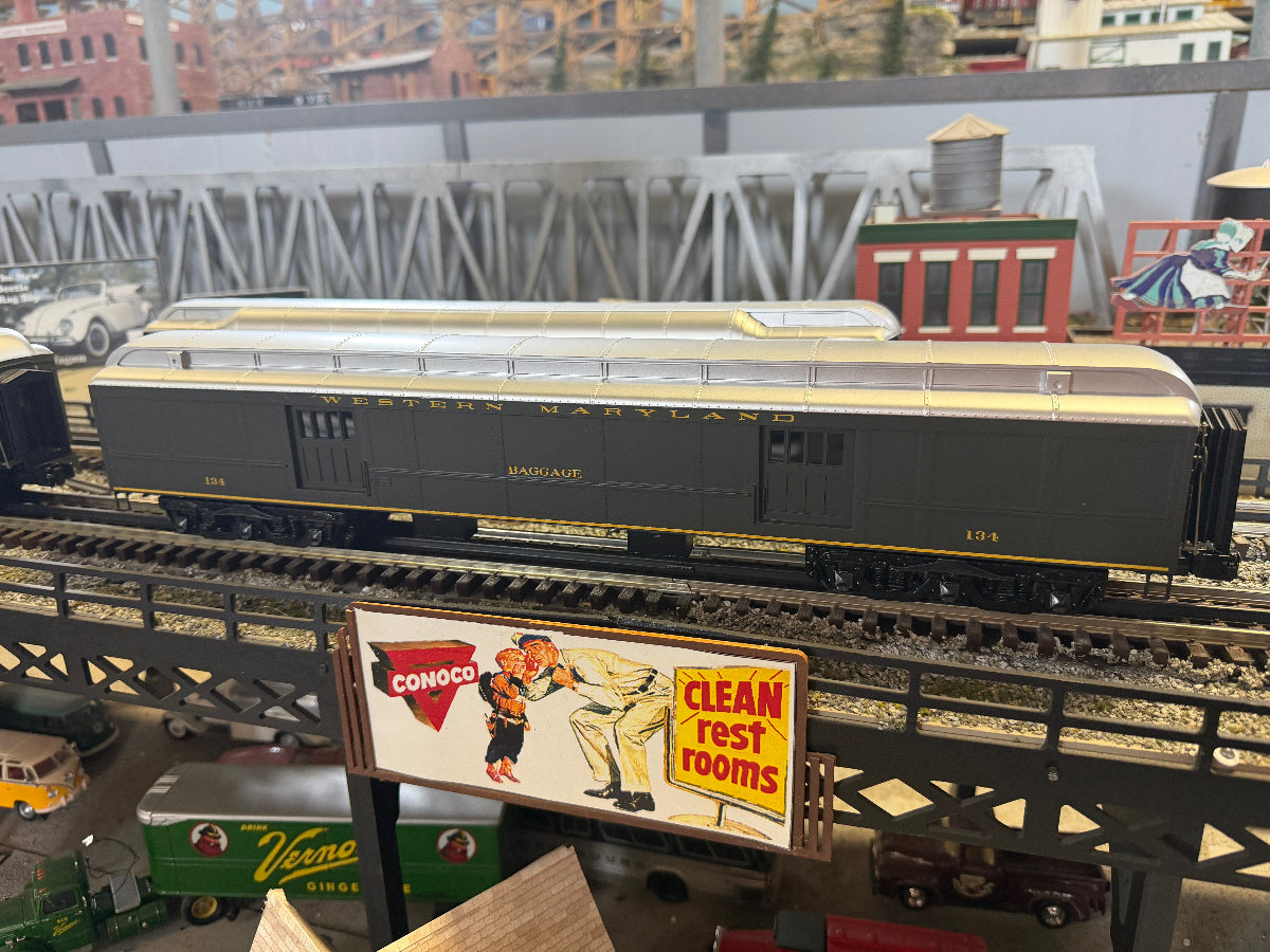 Atlas O 3001776A - Premier - Madison Heavyweight Passenger Car Set “Western Maryland” (4-Car)