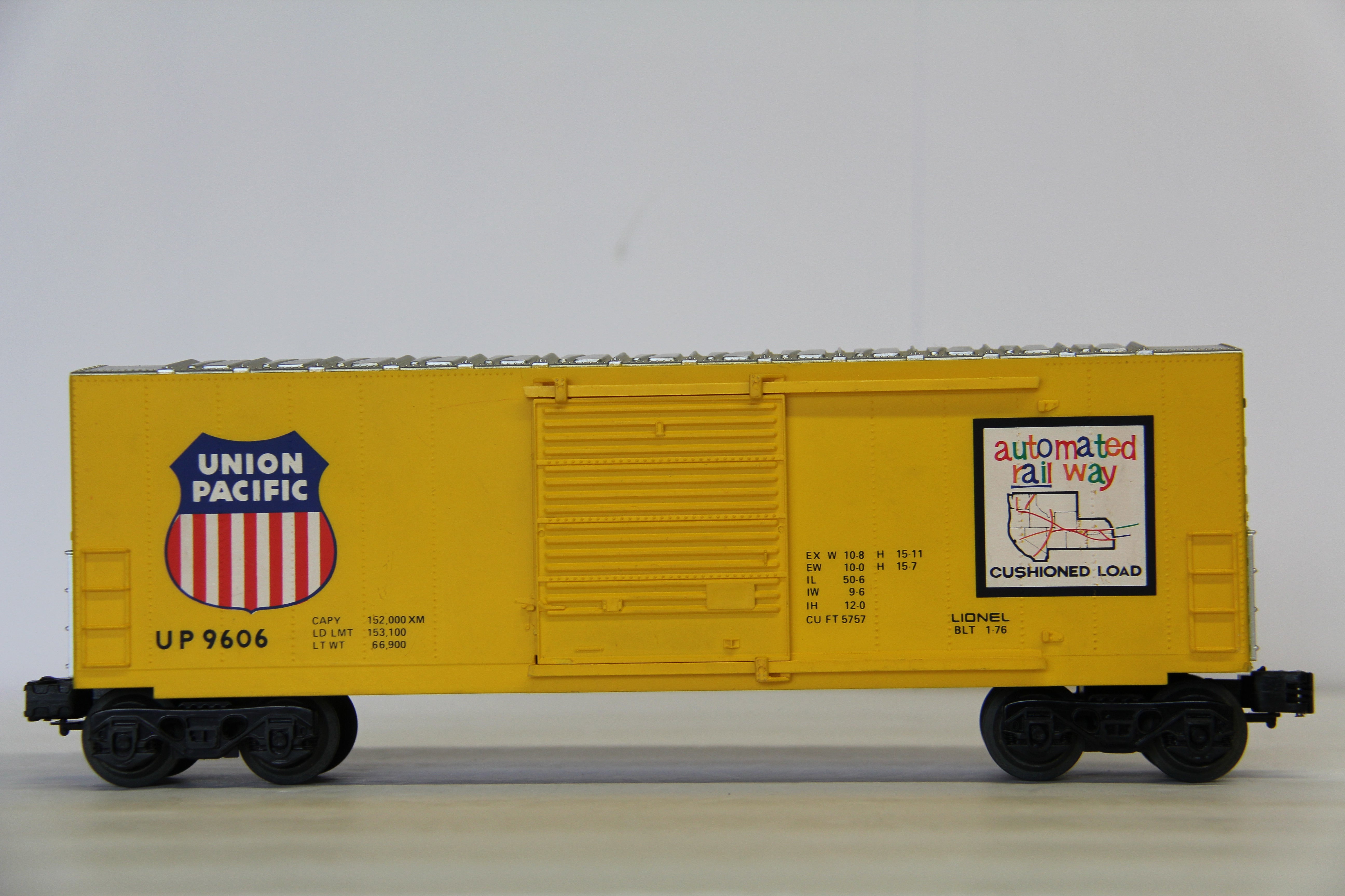 Lionel 6-9606 Union Pacific Hi-Cube Box Car-Second hand-M6959