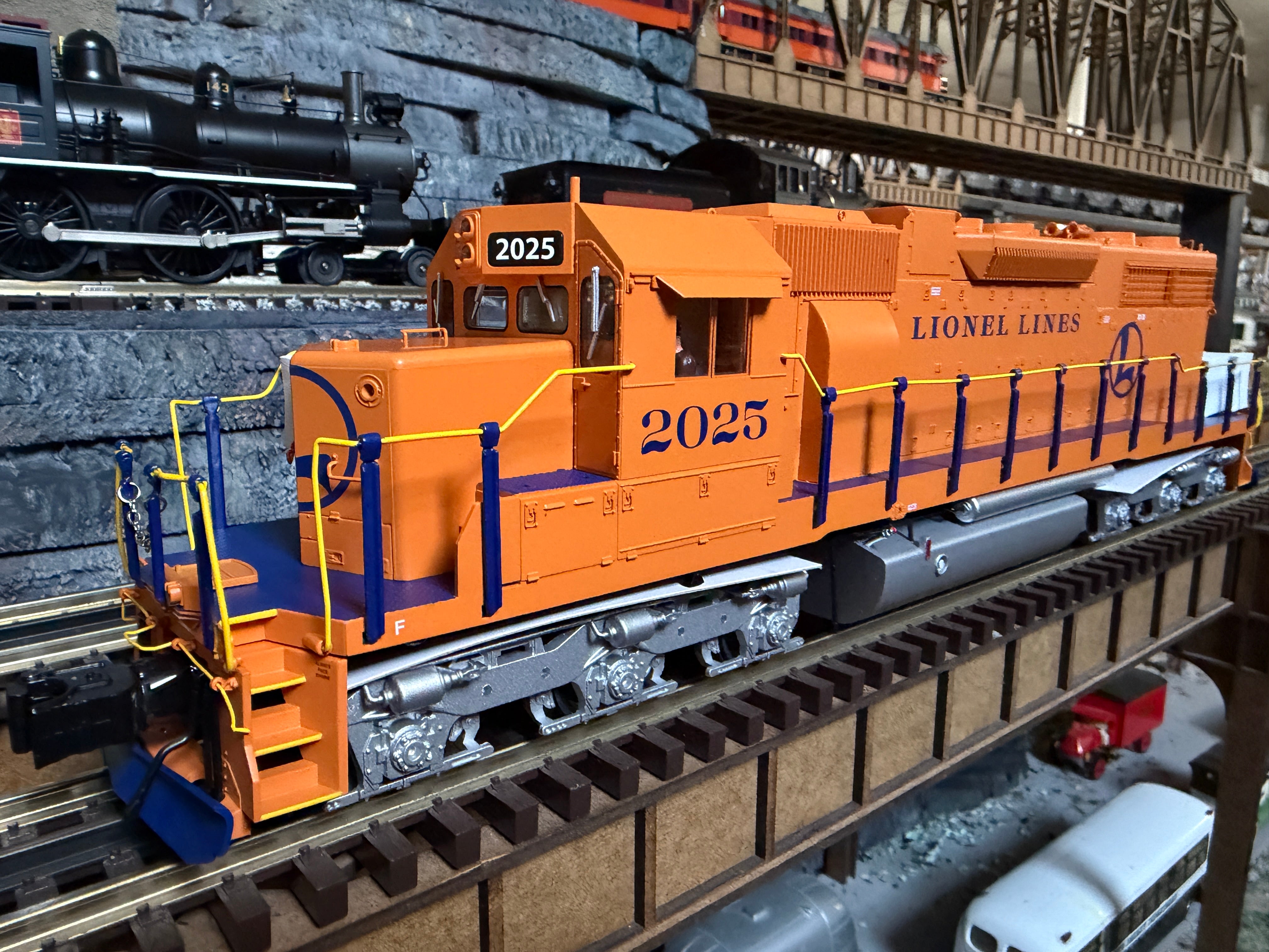 Lionel 2633381 - Legacy - SD38 Diesel Locomotive "Lionel Lines" #2025
