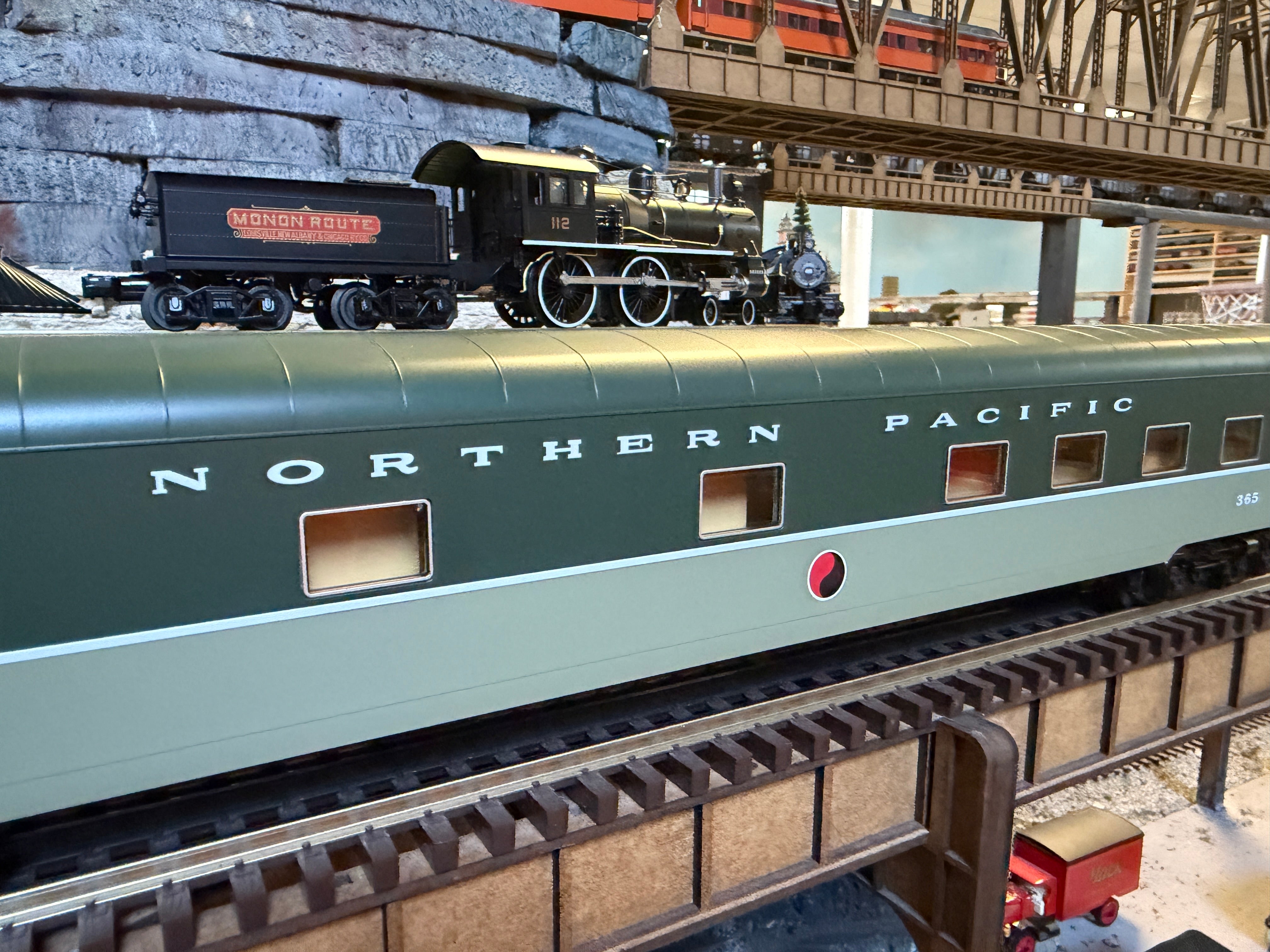 Lionel 2627060 - 21" Passenger Car Set "North Coast Limited" (2-Car)