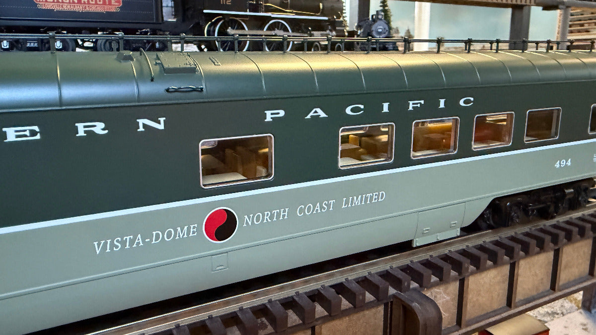 Lionel 2627060 - 21" Passenger Car Set "North Coast Limited" (2-Car)