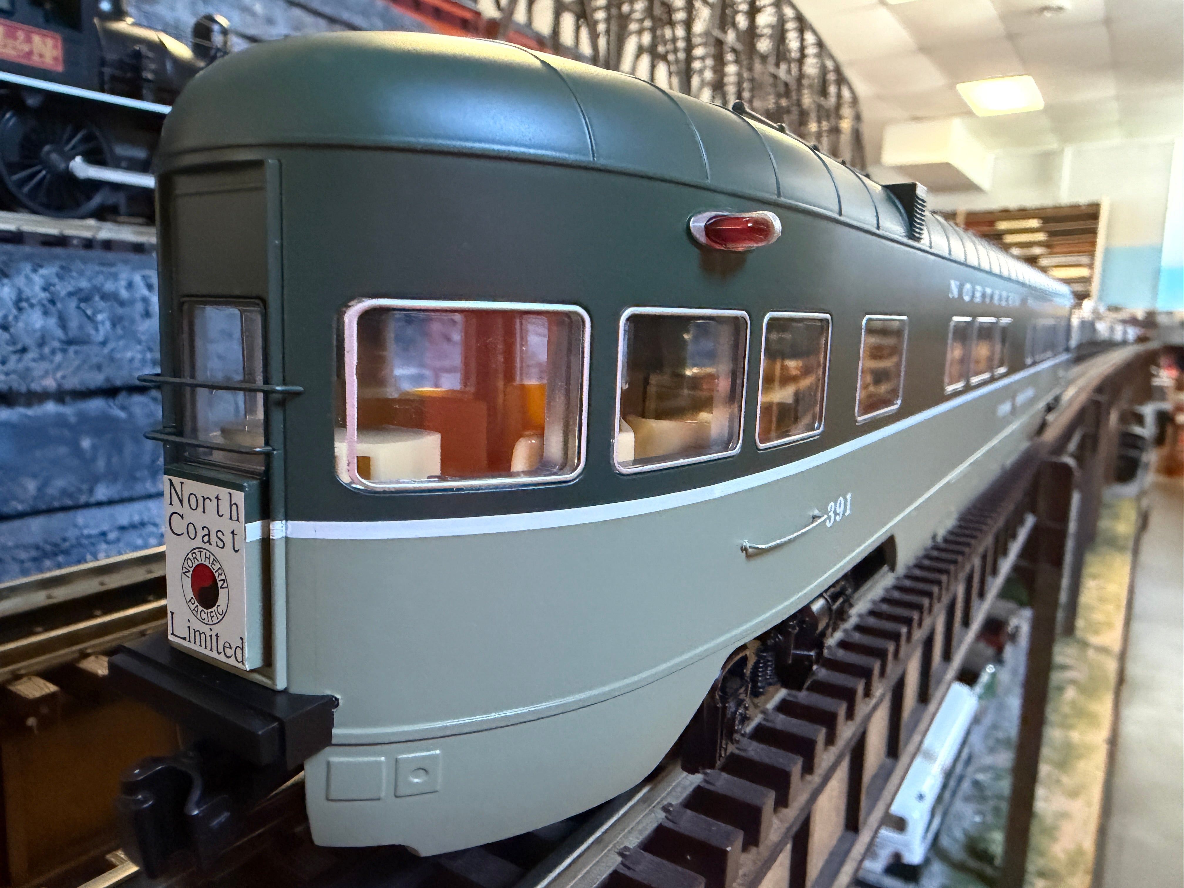 Lionel 2627050 - 21" Passenger Car Set "North Coast Limited" (4-Car)