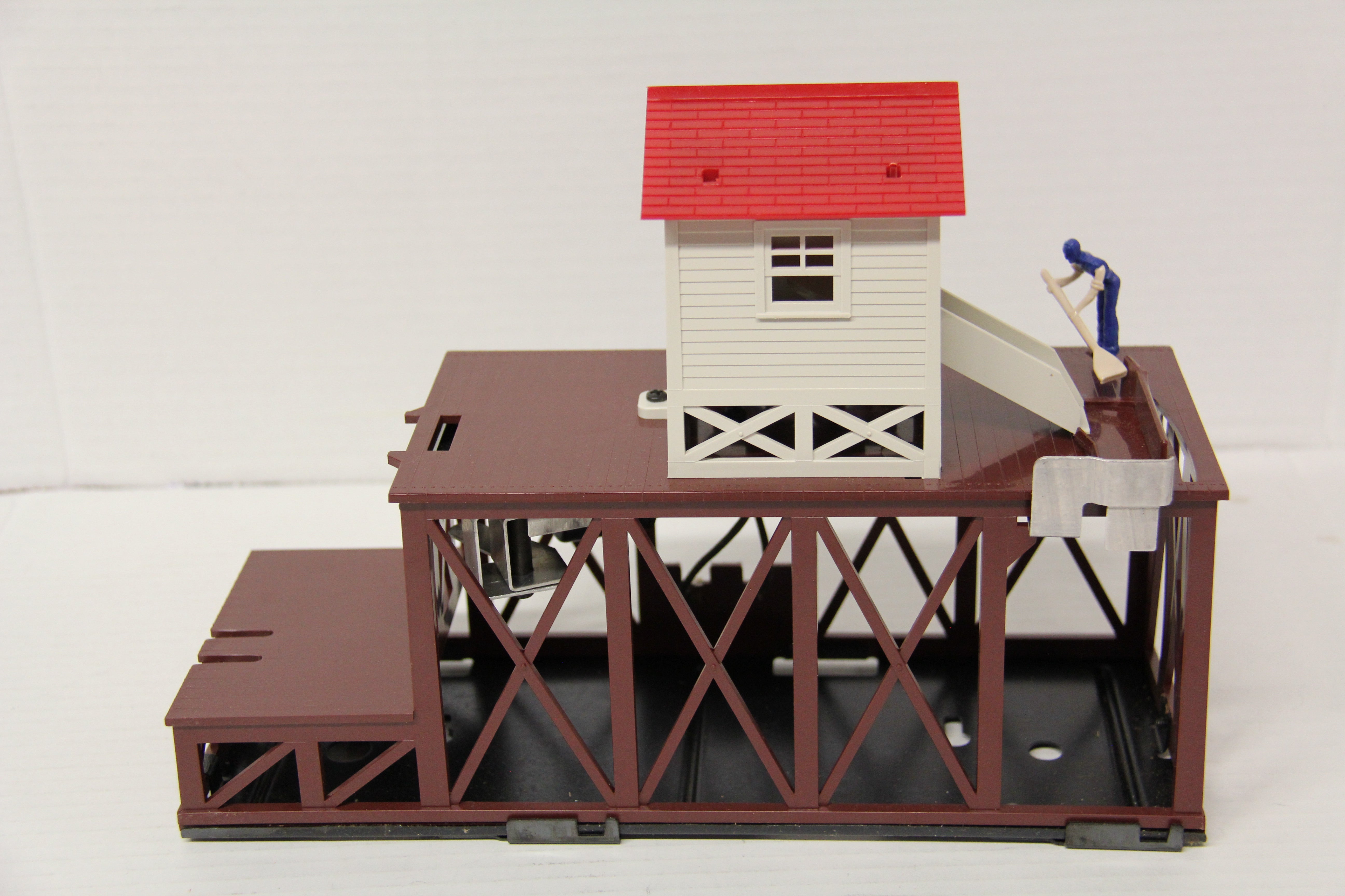 Lionel 6-2306 Operating Icing Station & Pacific Fruit Express Ice Car-Second hand-M6963