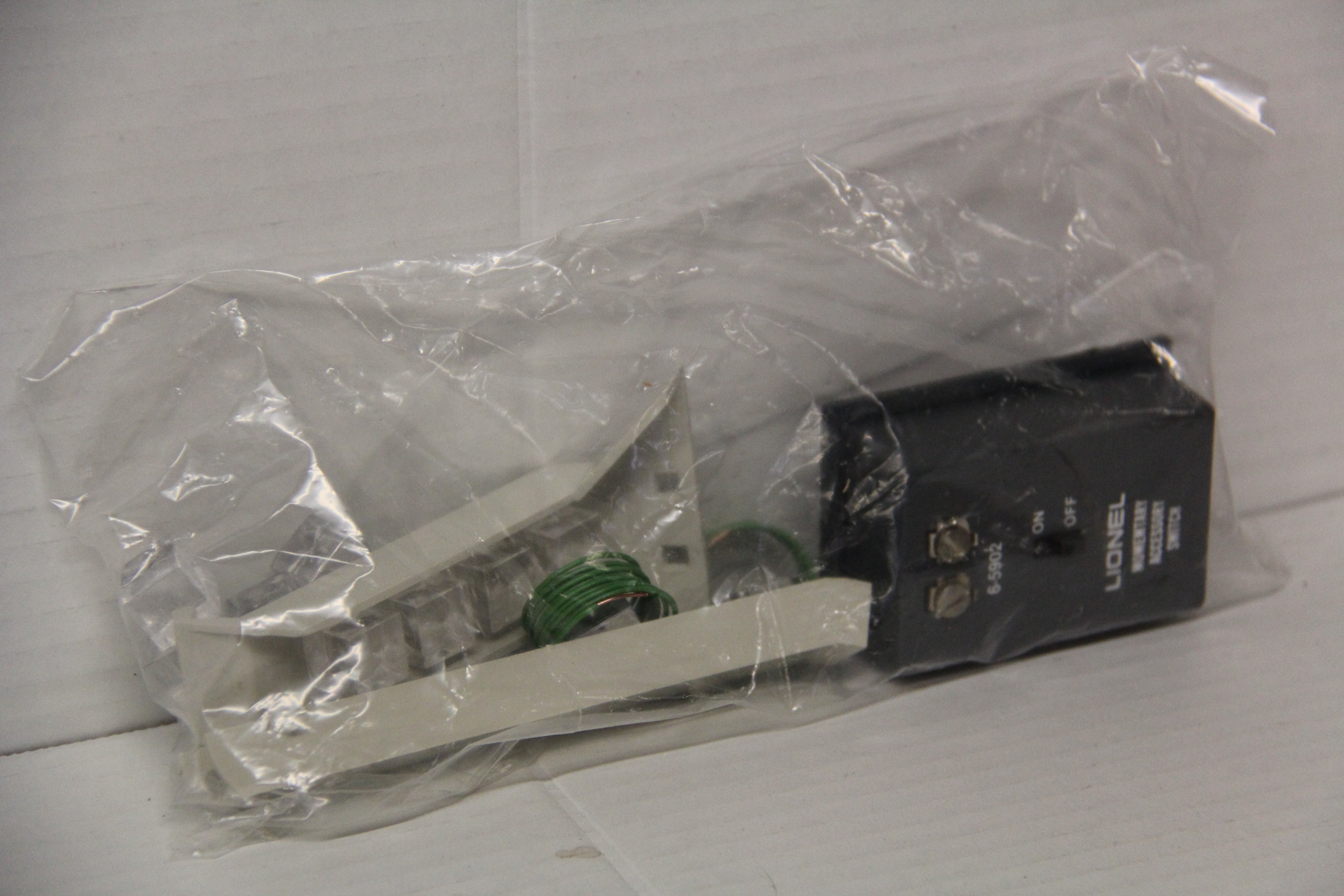 Lionel 6-2306 Operating Icing Station & Pacific Fruit Express Ice Car-Second hand-M6963