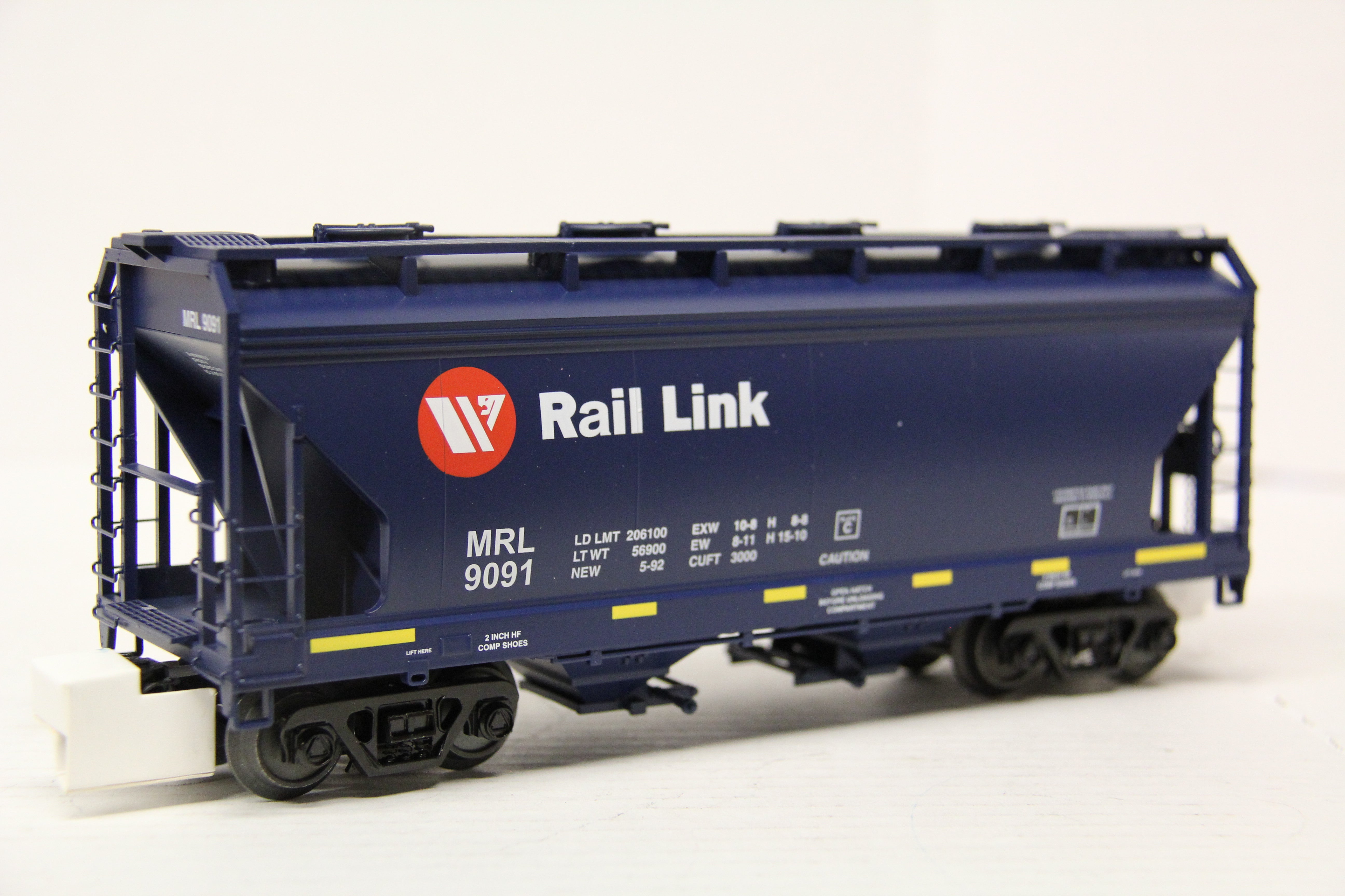 MTH 20-97866 Montana Rail Link #9091 -2 Bay Centerflow Hopper-Second hand-M5608