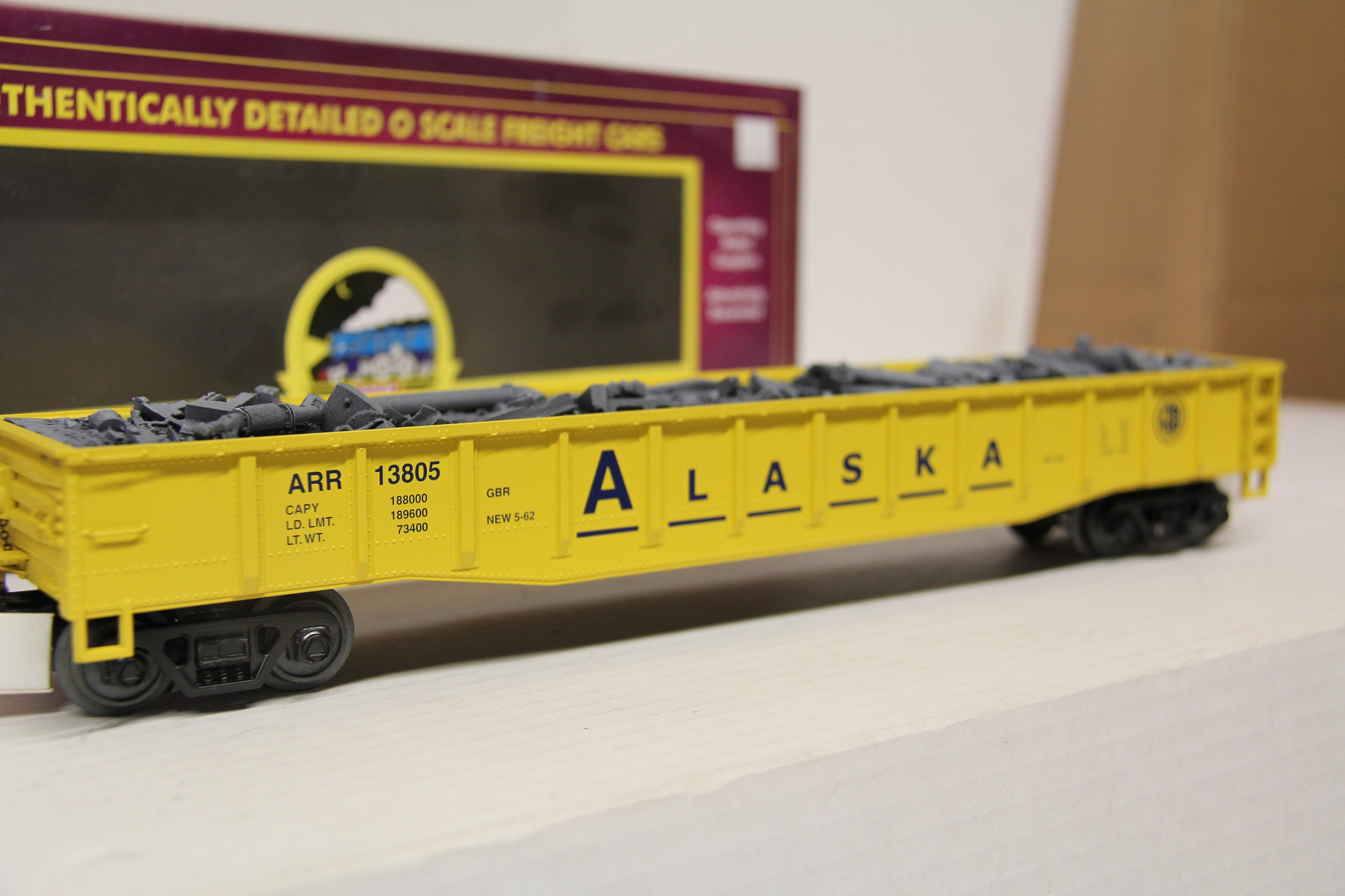 MTH 20-98979 Alaska #13805 Gondola Car w/ Junk Load-Second hand-M5609