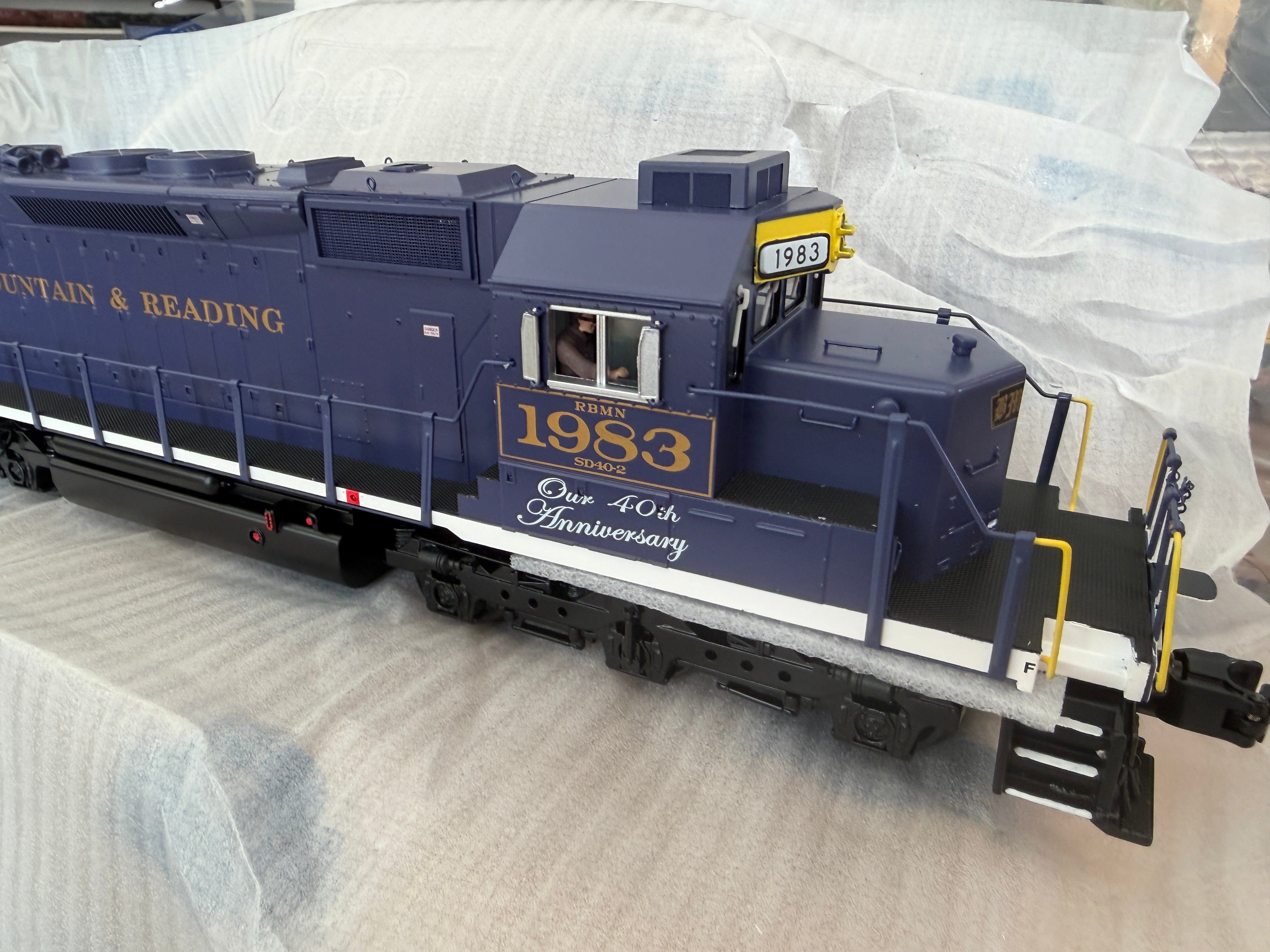 Atlas O 30138602 - Premier - SD40 Diesel Locomotive "Reading & Northern" #1983