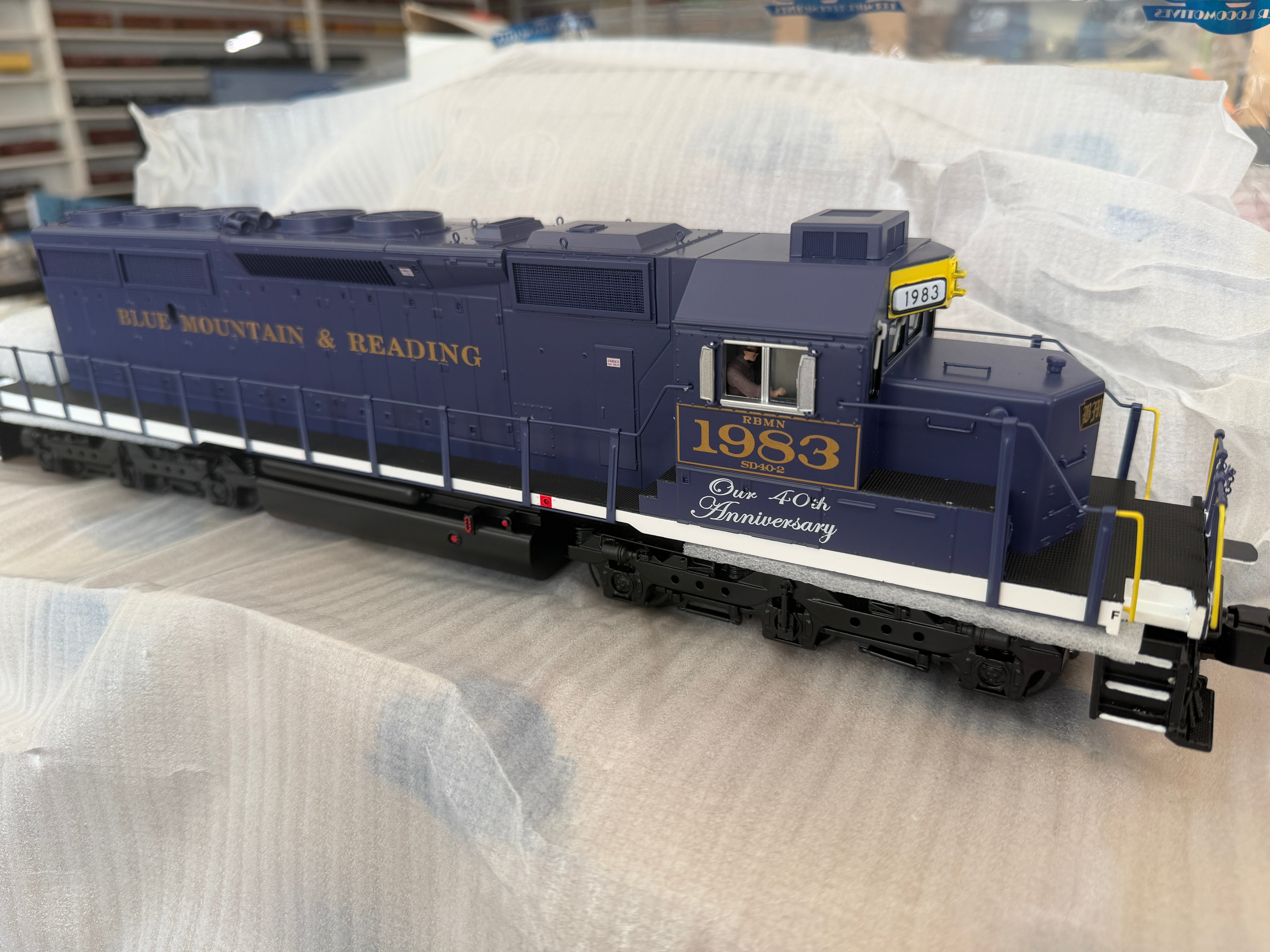 Atlas O 30138602 - Premier - SD40 Diesel Locomotive "Reading & Northern" #1983