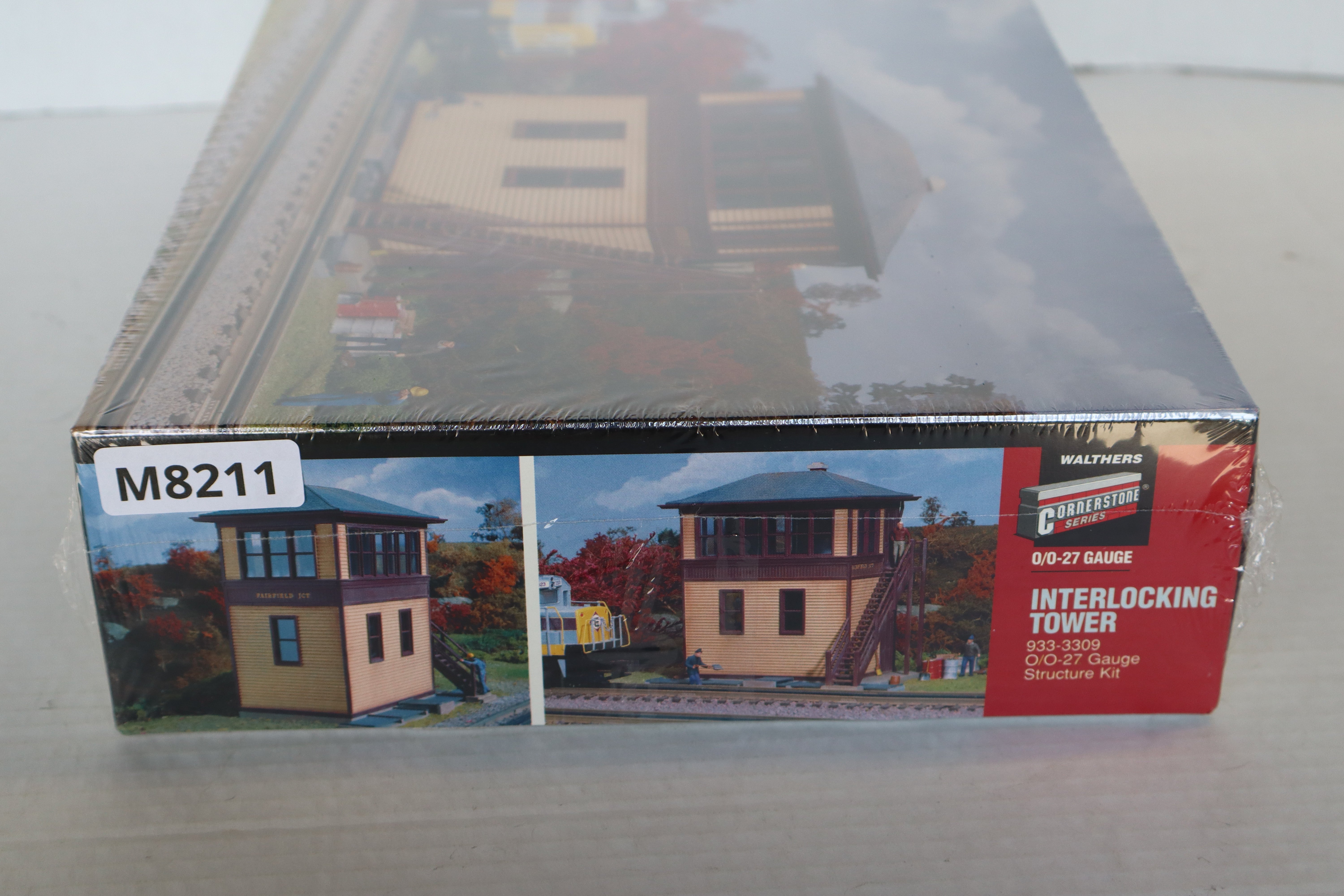 Walthers Cornerstone Series  #933-3309 O/027 Interlocking Tower Kit-Second hand-M8211