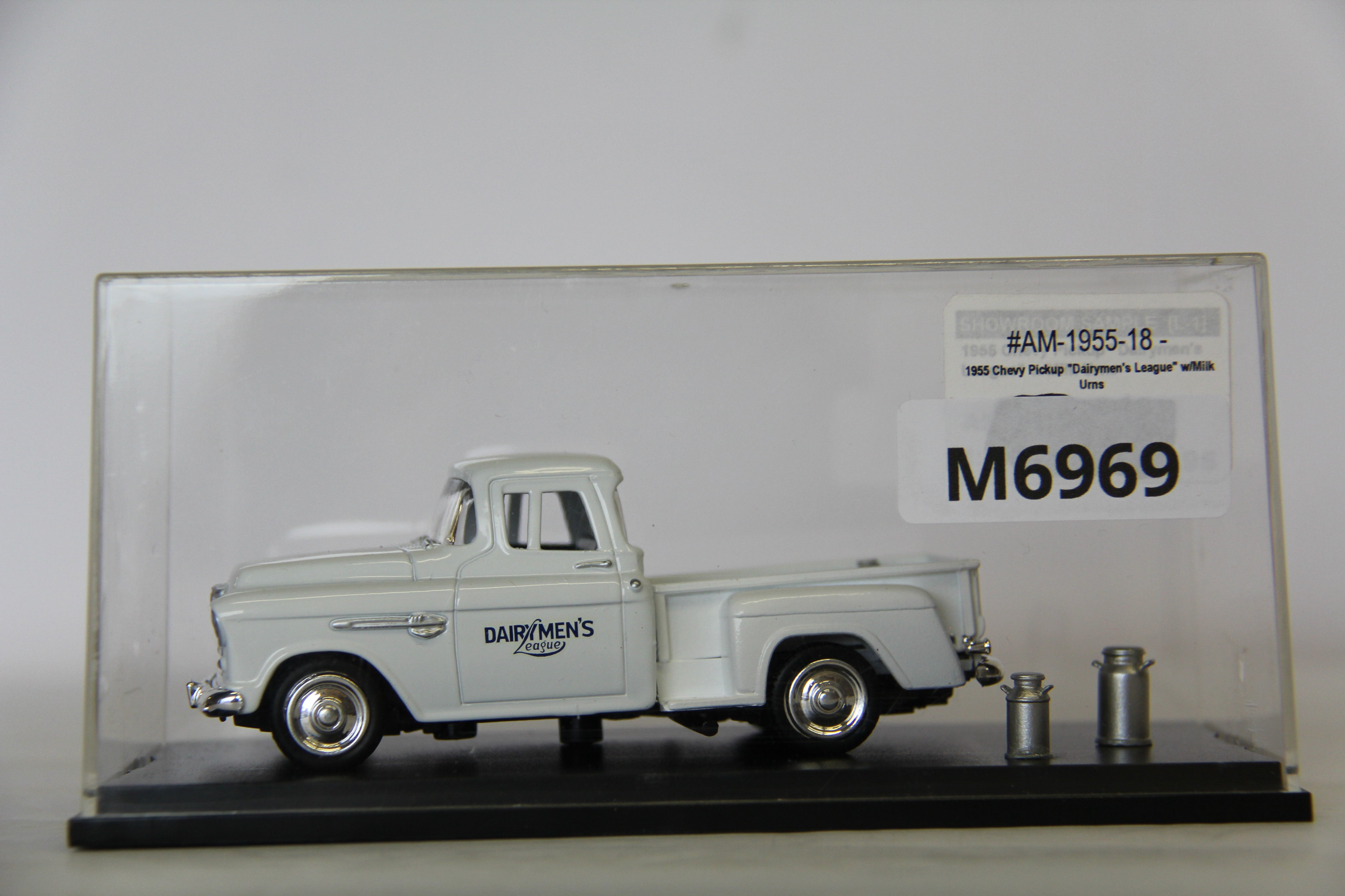 American Heritage Models AM-1955-18 1955 Chevy Pickup "Dairymen's League" with Milk Urns-Second hand-M6969