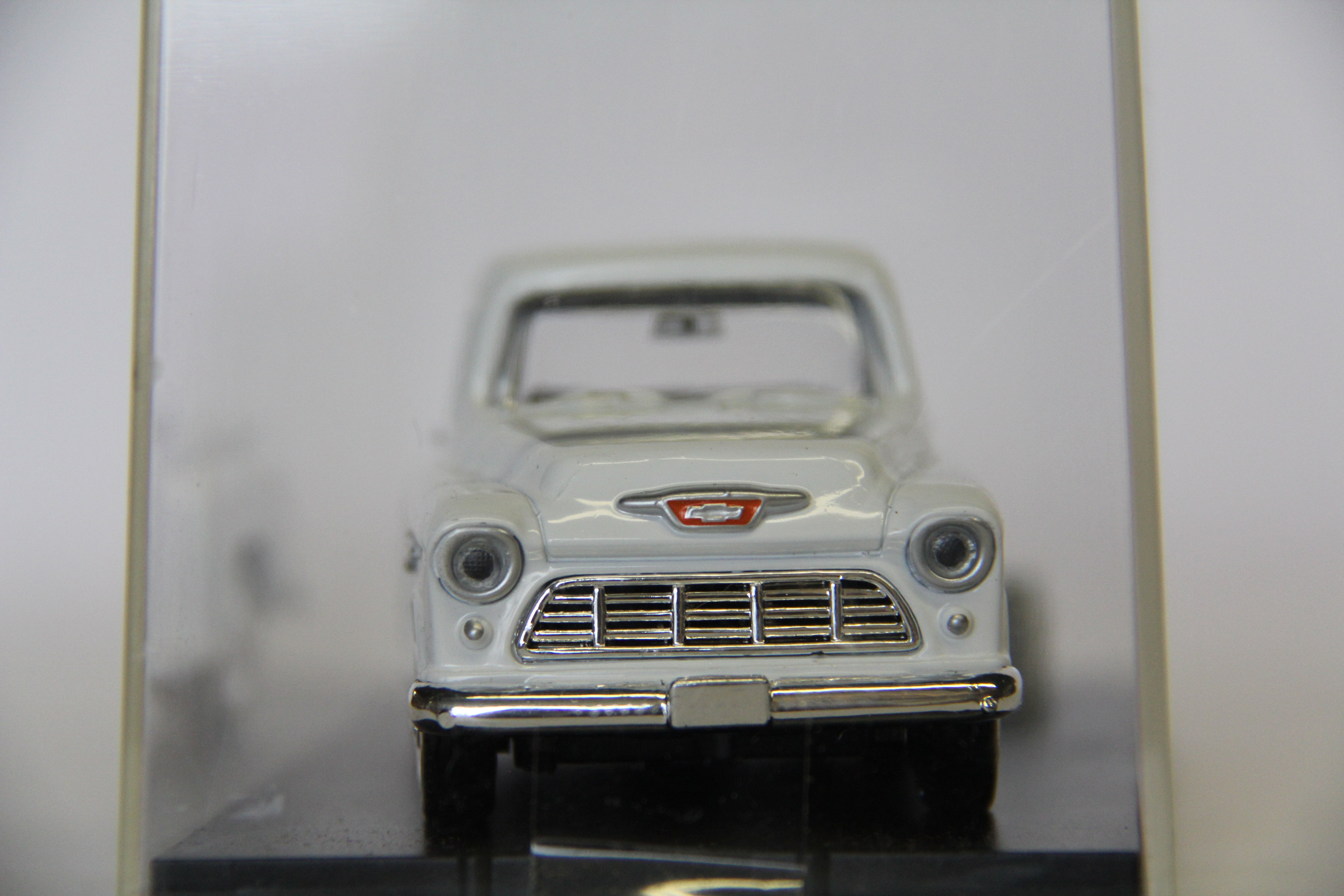 American Heritage Models AM-1955-18 1955 Chevy Pickup "Dairymen's League" with Milk Urns-Second hand-M6969