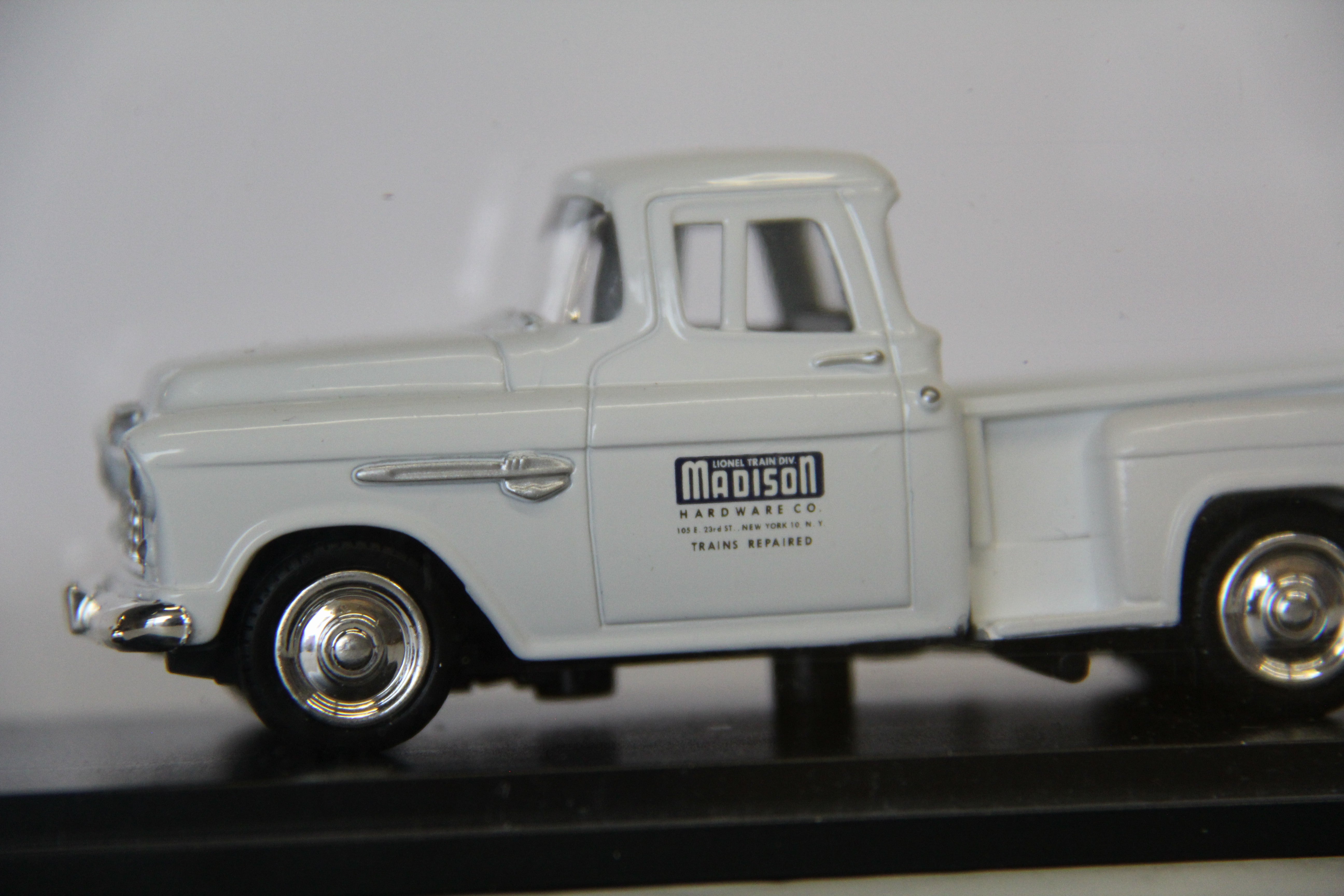 American Heritage Models AM-1955-30 1955 Chevy Pickup "Madison Hardware Co"-Second hand-M6970