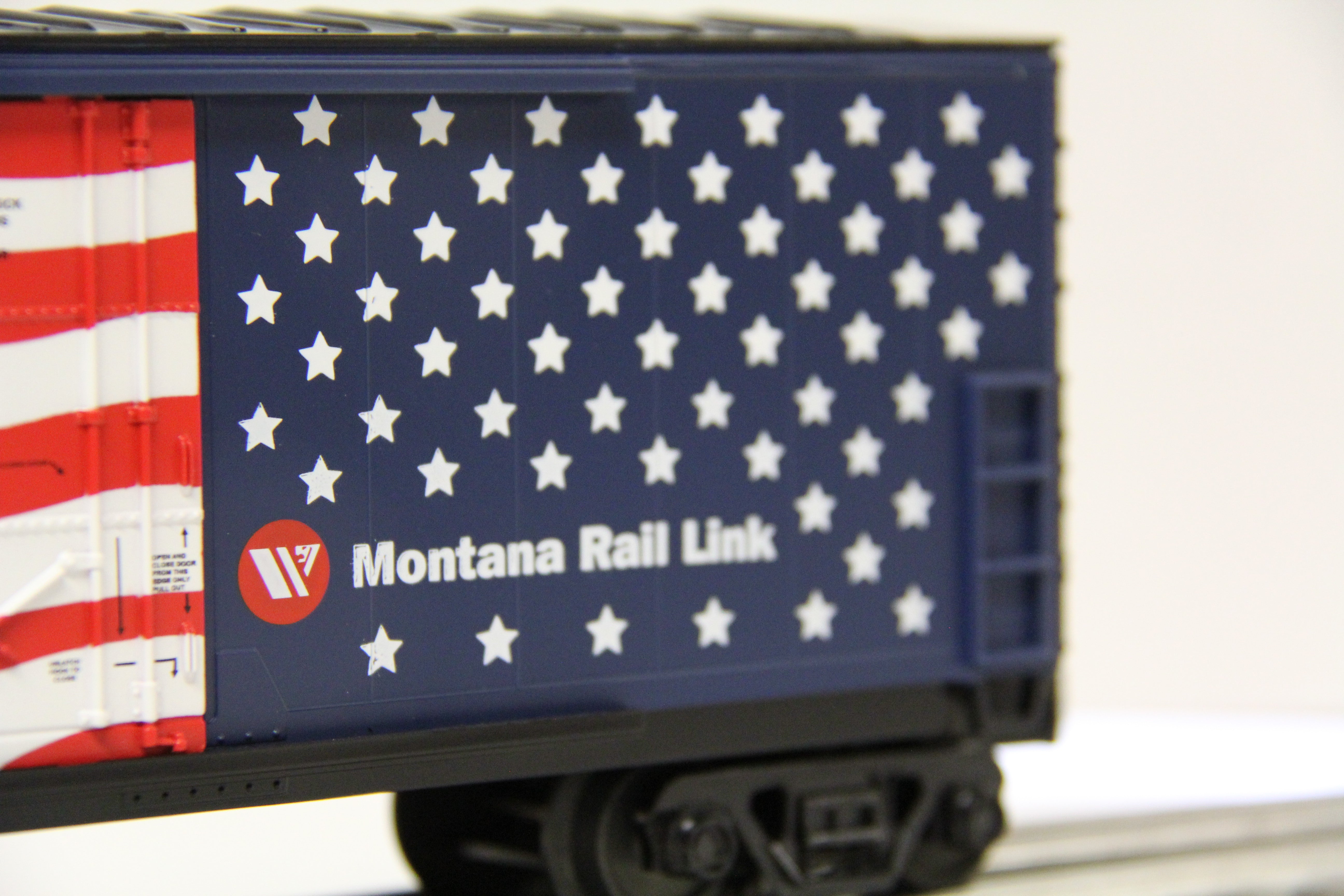 Rail King 30-71048 Montana Rail Link (Veterans) 50' Double Door Plugged Boxcar-Second hand-M5616