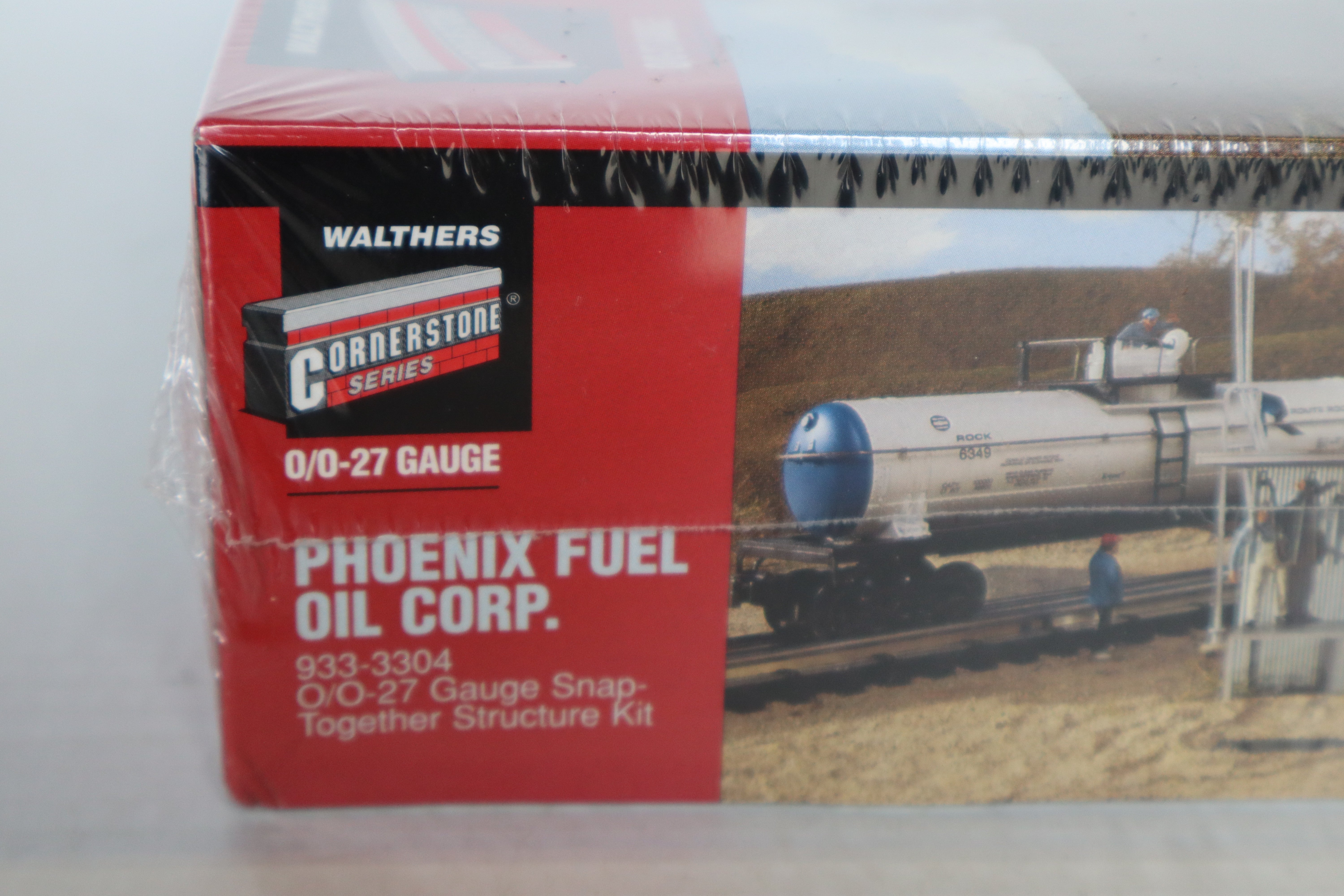 Walthers Cornerstone Series  #933-3304 O/027 Phoenix Fuel Oil Corp. Kit-Second hand-M8236