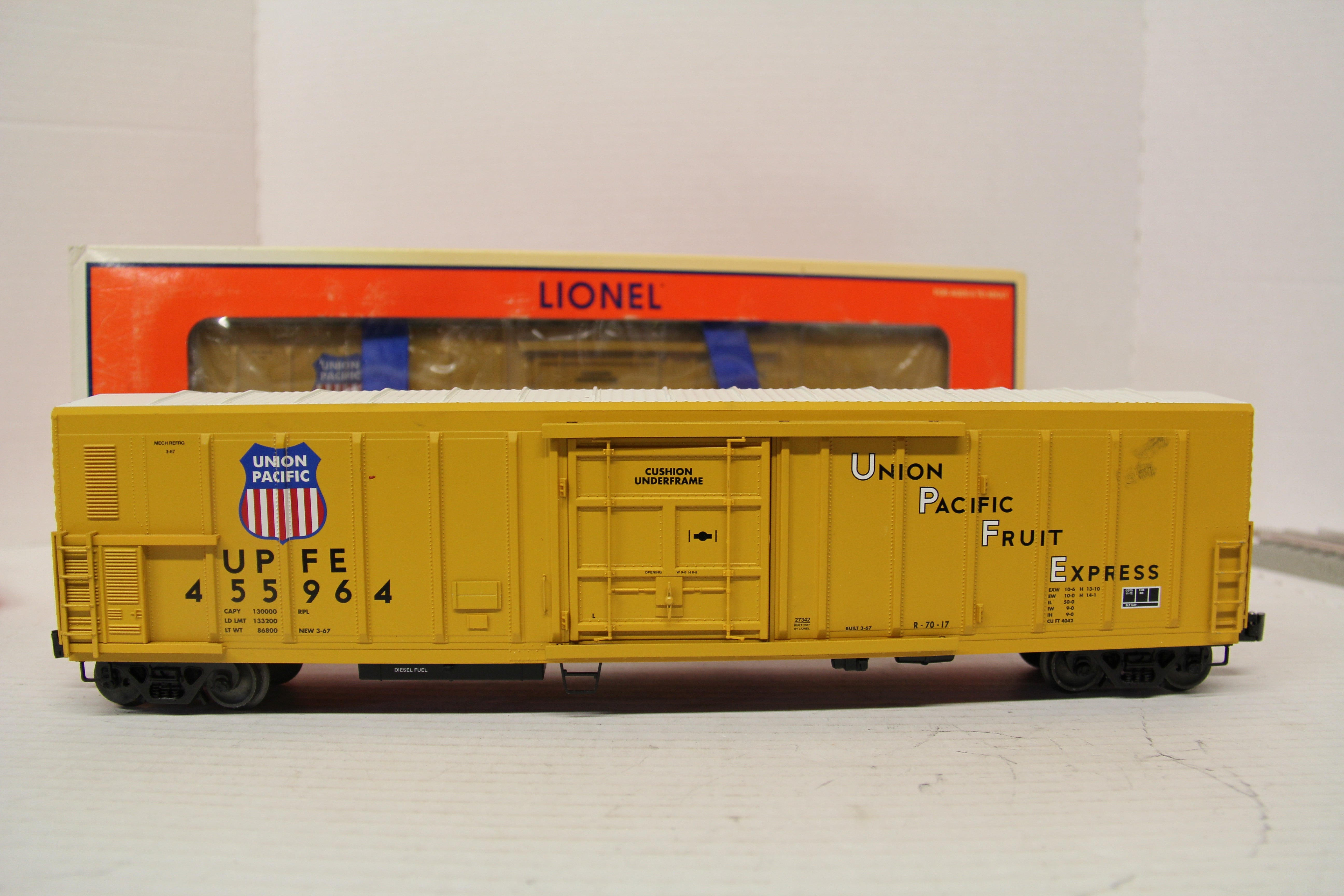 Lionel 6-27341  Union Pacific Mechanical Reefer 2 Set-Second hand-M5621