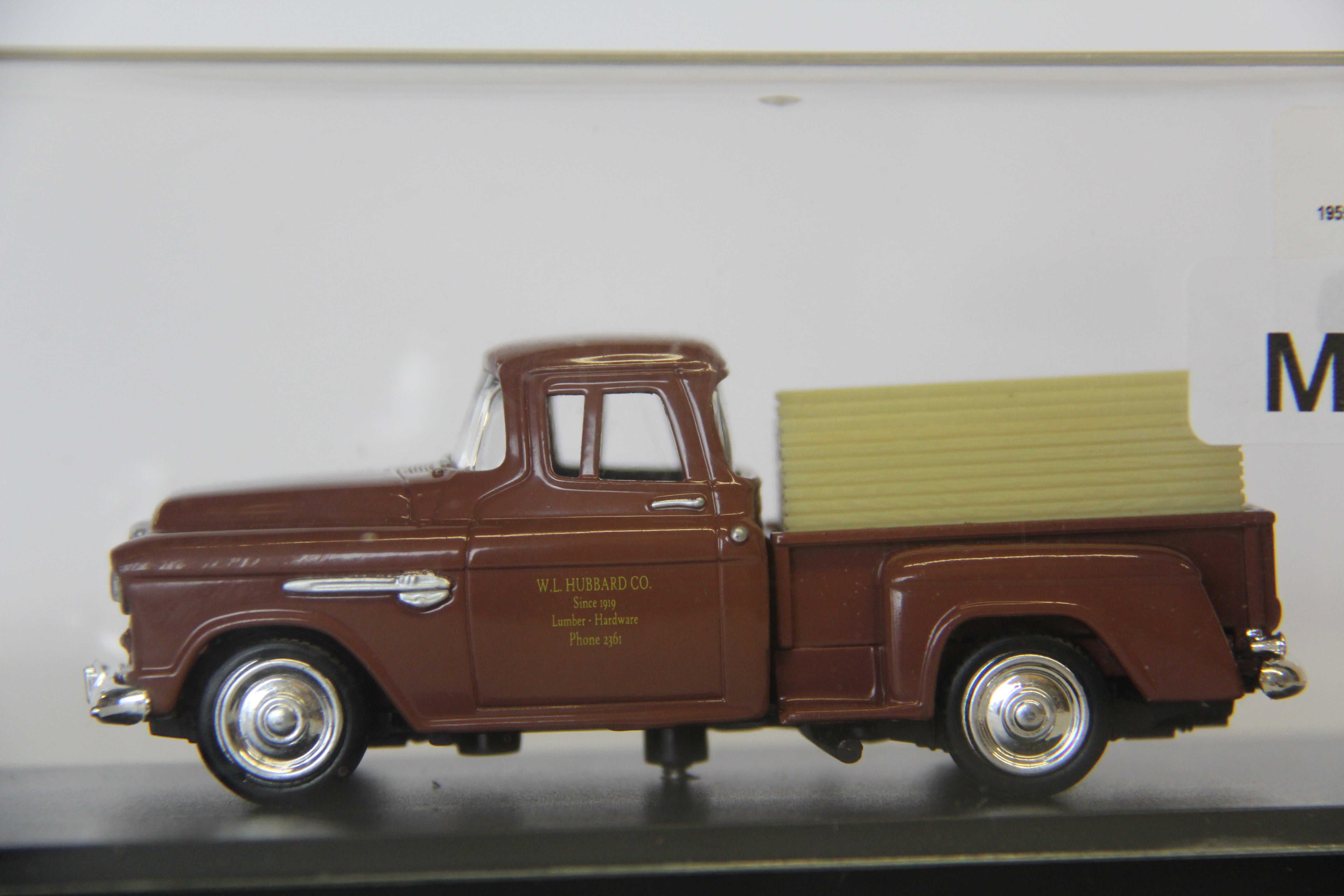 American Heritage Models AM-1955-29 1955 Chevy Pickup "Hubbard Co. Lumber & Hardware" with Lumber Load-Second hand-M6978
