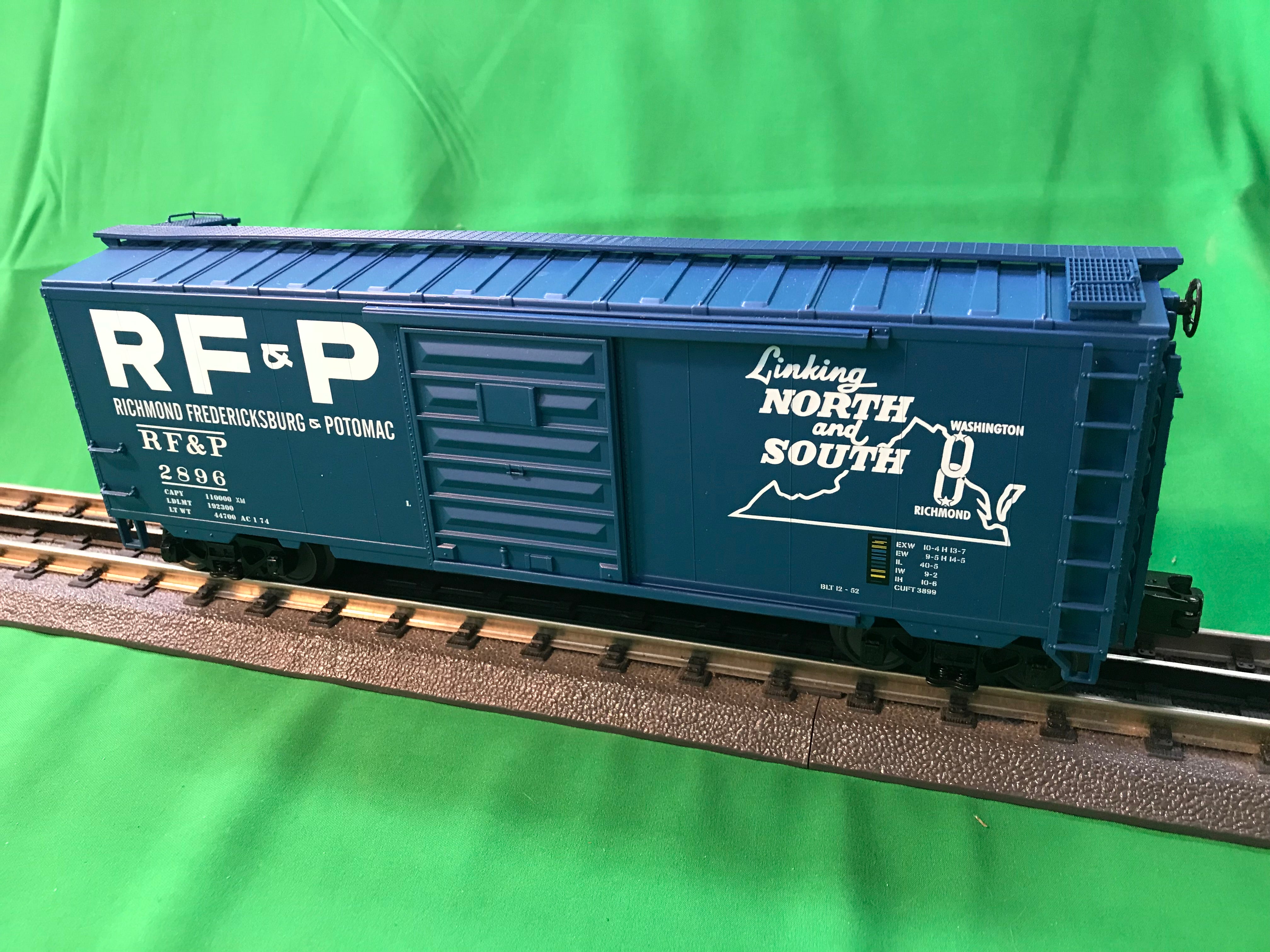 MTH 20-93744 Richmond, Fredericksburg & Potomac 40' Box Car-2 Car Set-Second hand-M5401