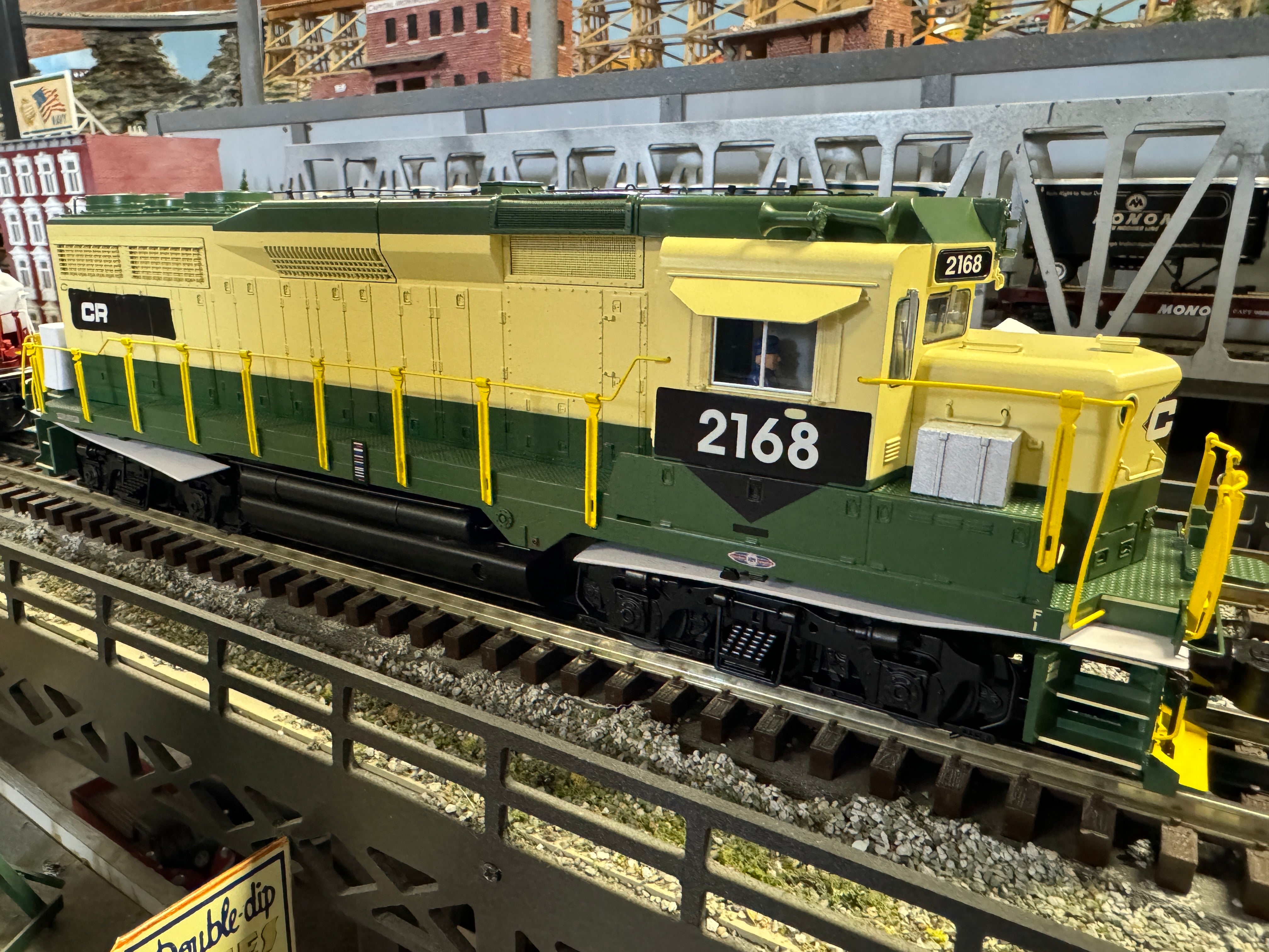 Lionel 2433121 - Legacy GP30 Diesel Engine "Conrail" #2168