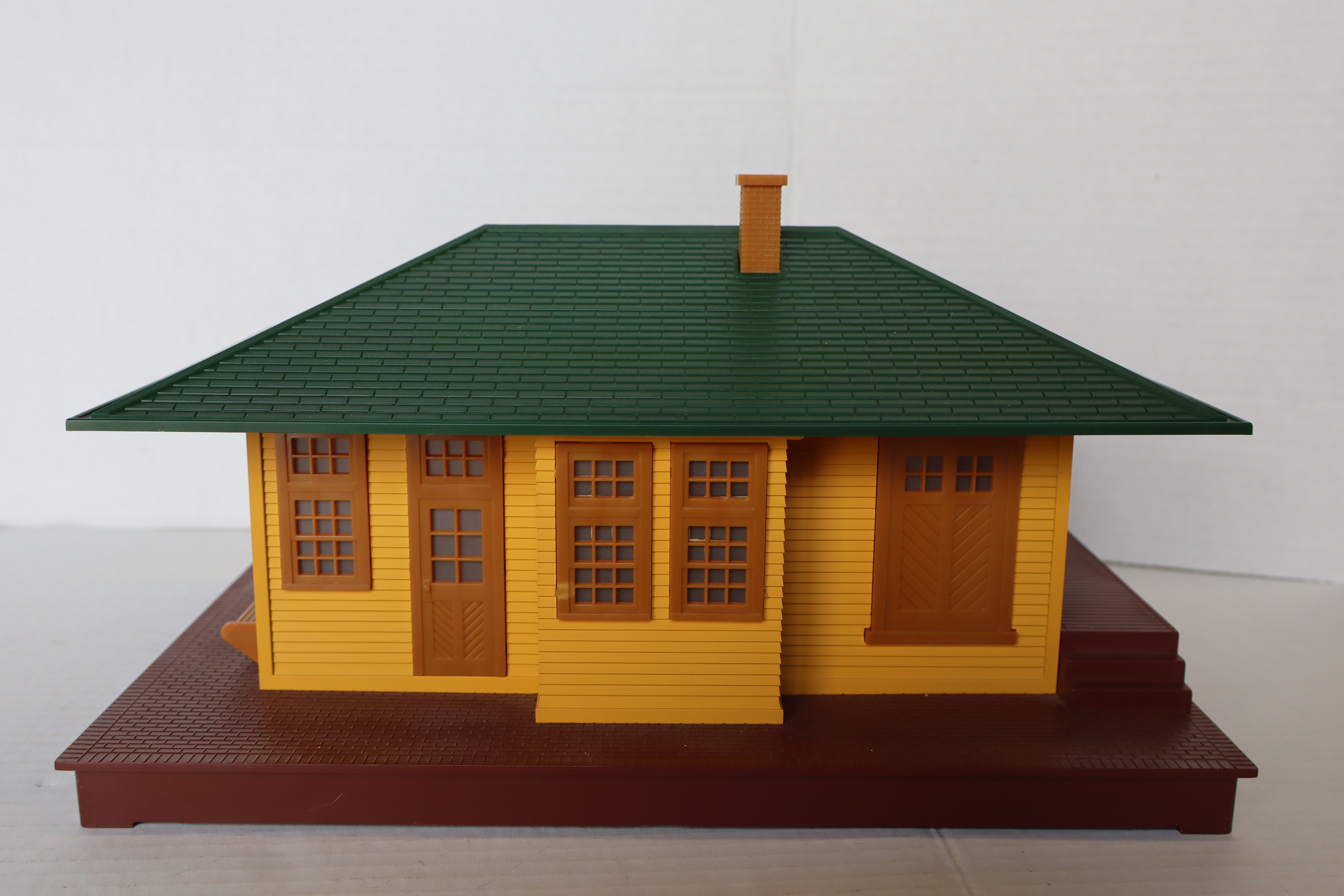 Lionel Station #132-Second hand-M8245