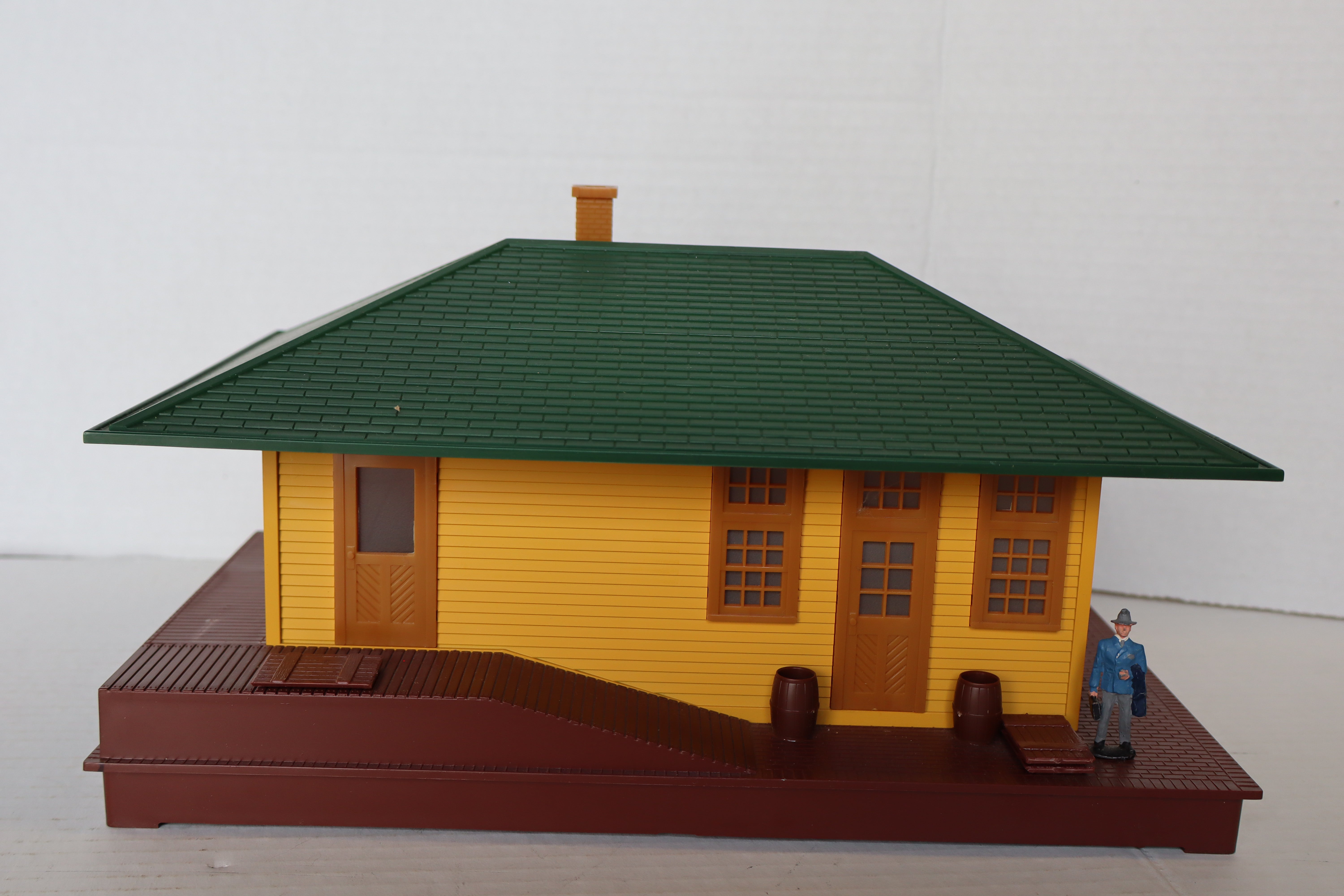 Lionel Station #132-Second hand-M8245
