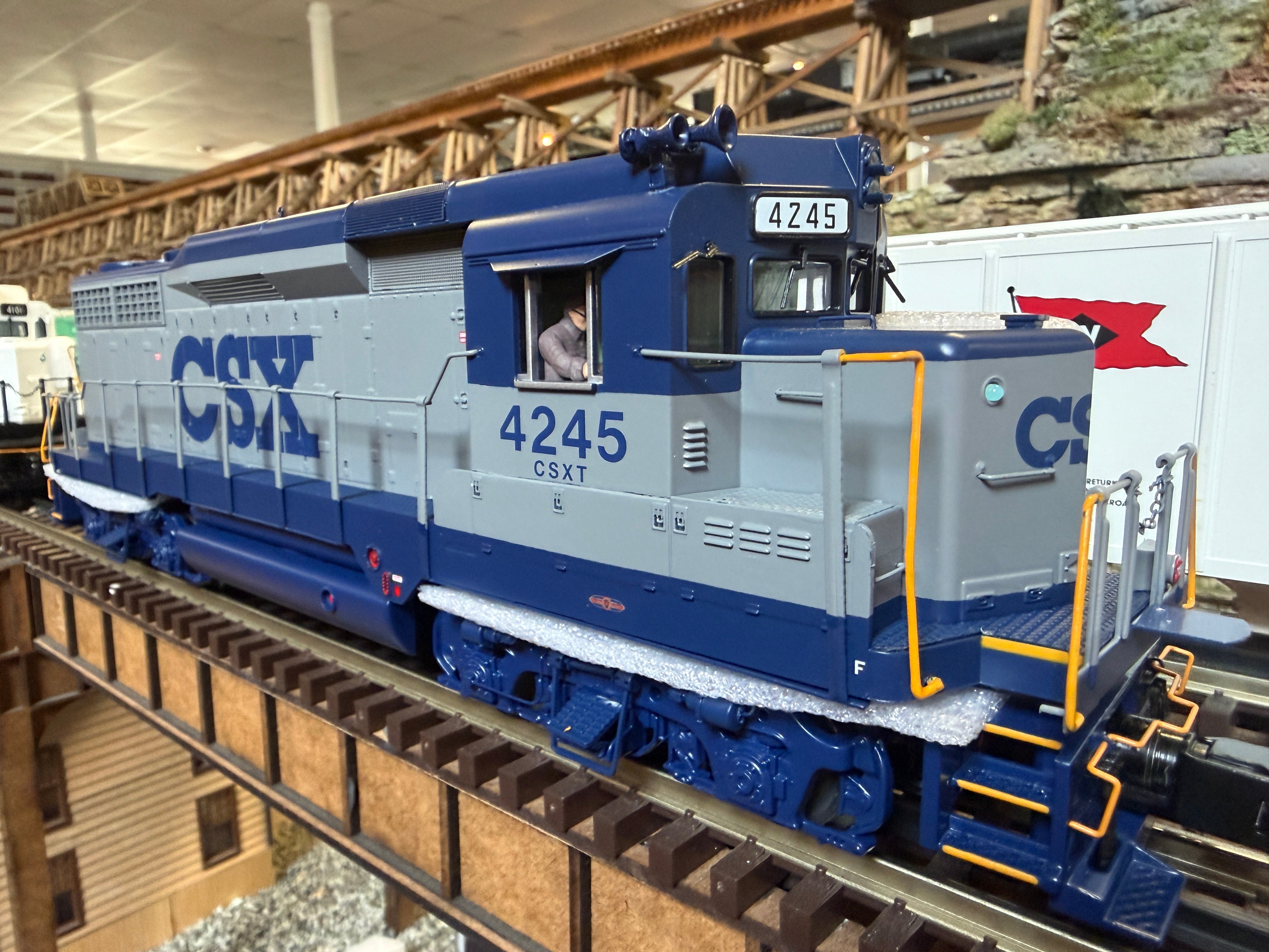 Atlas O 30138432 - Premier - GP30 Diesel Locomotive "CSX" #4251