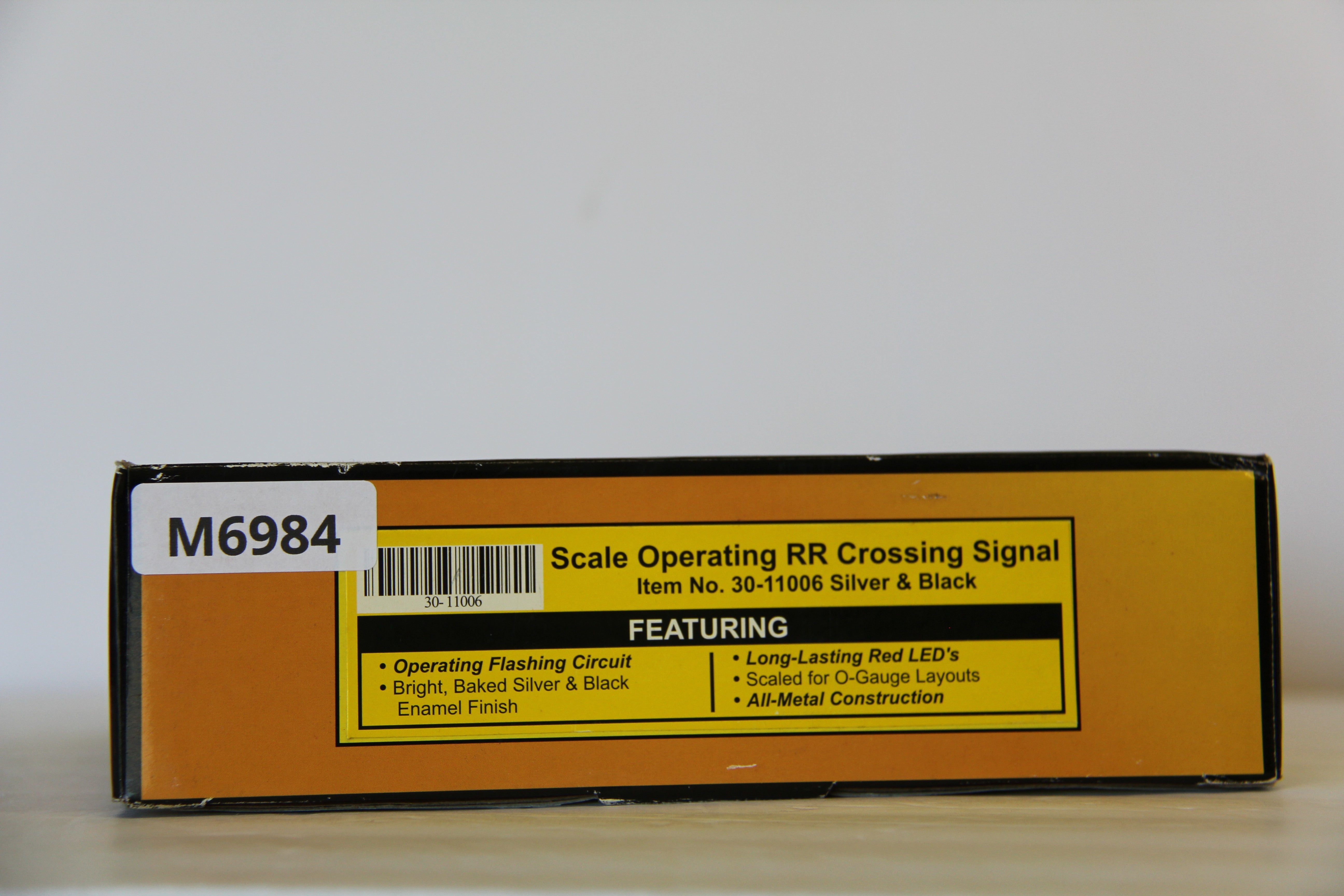 Rail King 30-11006 Operating RR Crossing Signal-Second hand-M6984