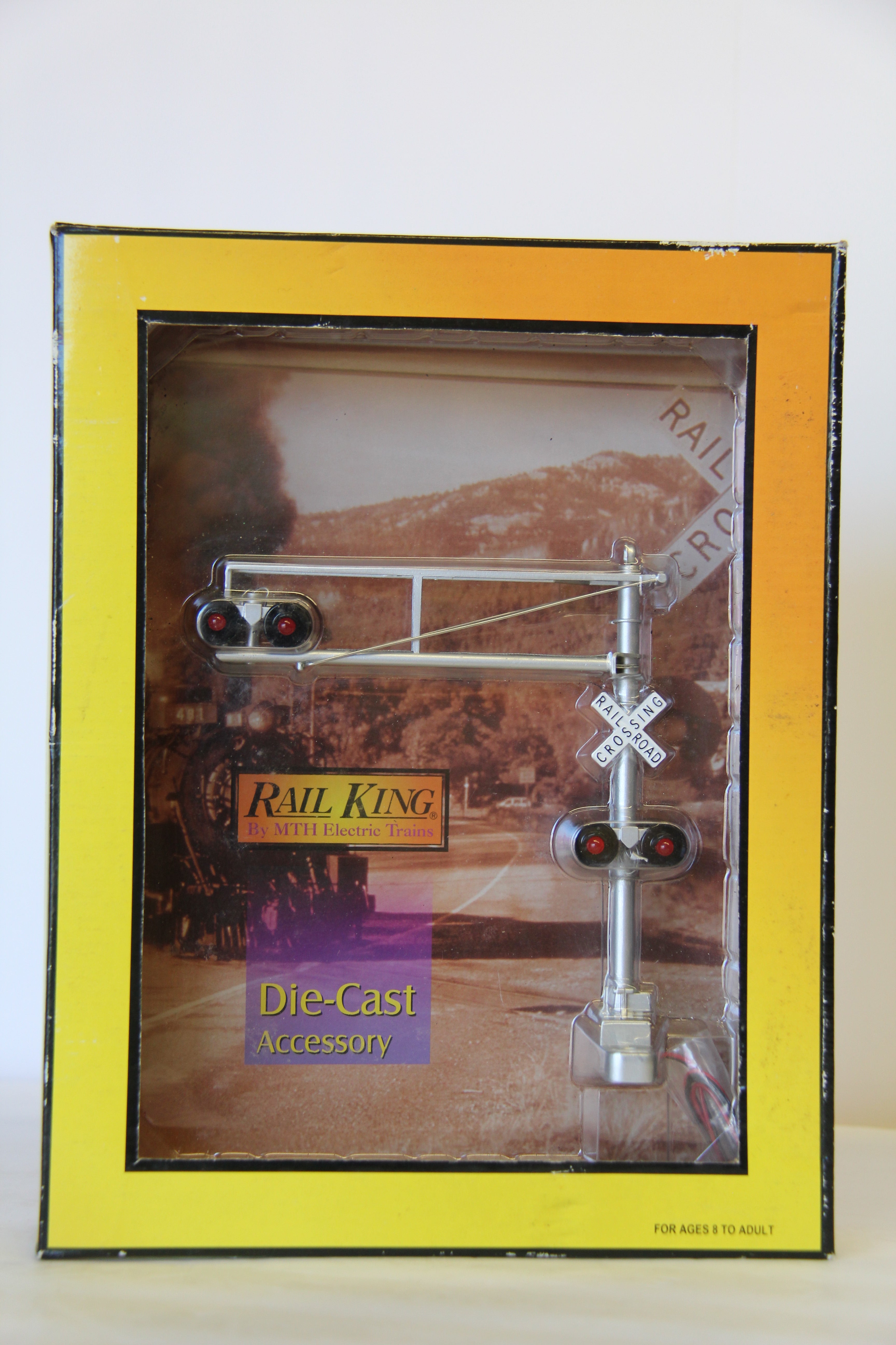 Rail King 30-11006 Operating RR Crossing Signal-Second hand-M6984