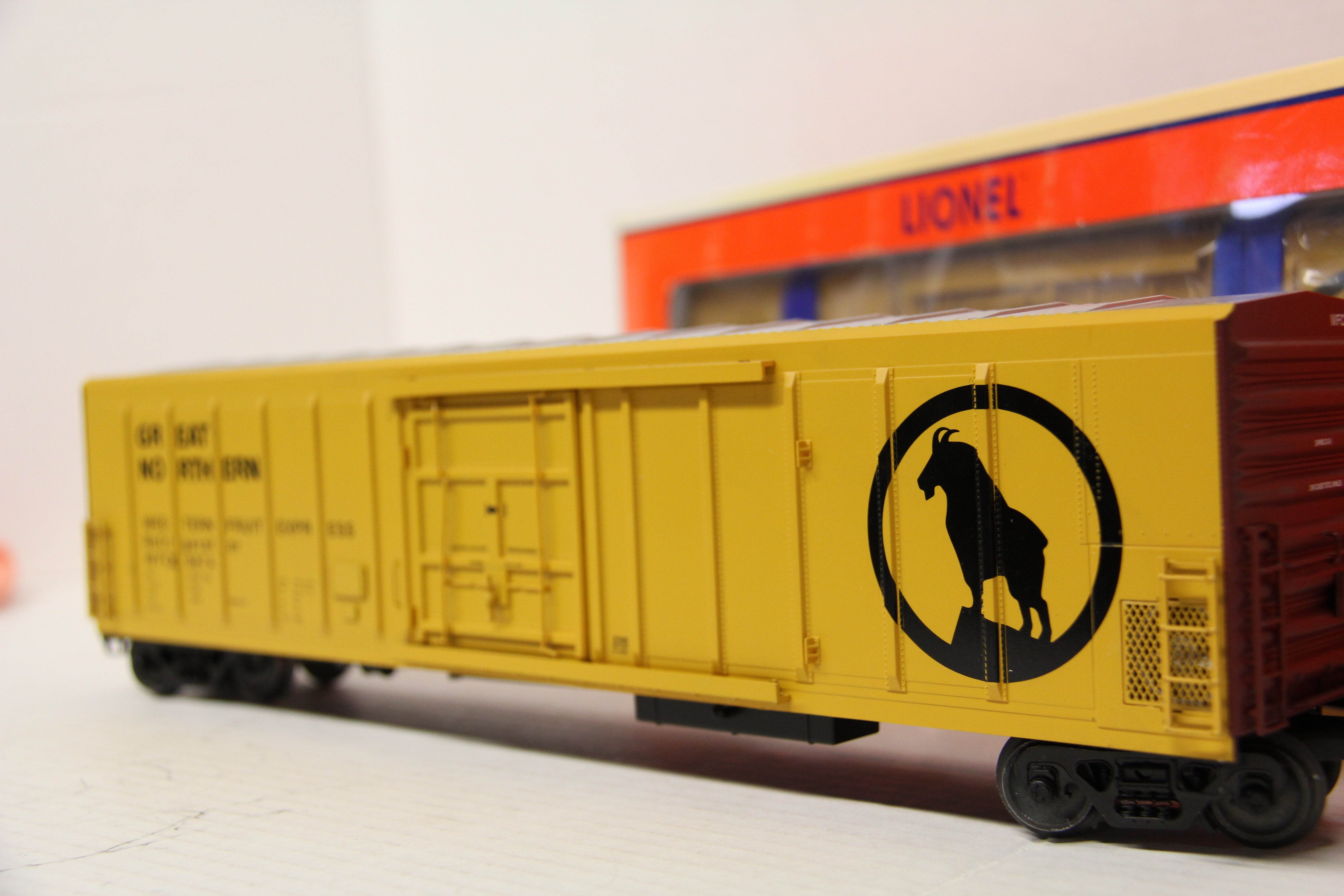 Lionel 6-27343 & 6-27344 Great Northern/Western Fruit Express Mechanical Reefer-2 Car Set-Second hand-M5629