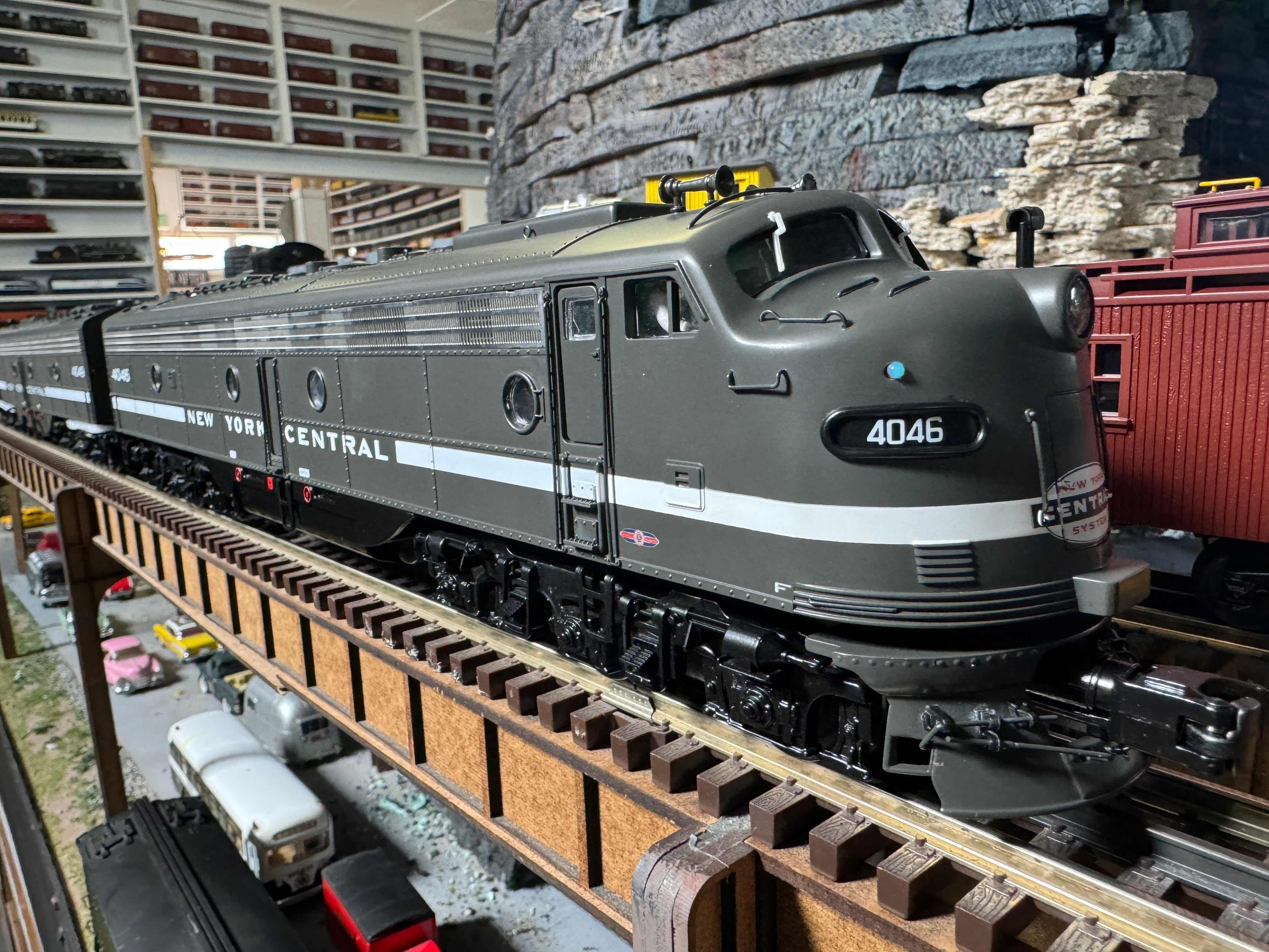Atlas O 30138250S - Premier - E8 Diesel Locomotive "New York Central" #4046 w/ PS3 (Powered) - Custom Run for MrMuffin'sTrains