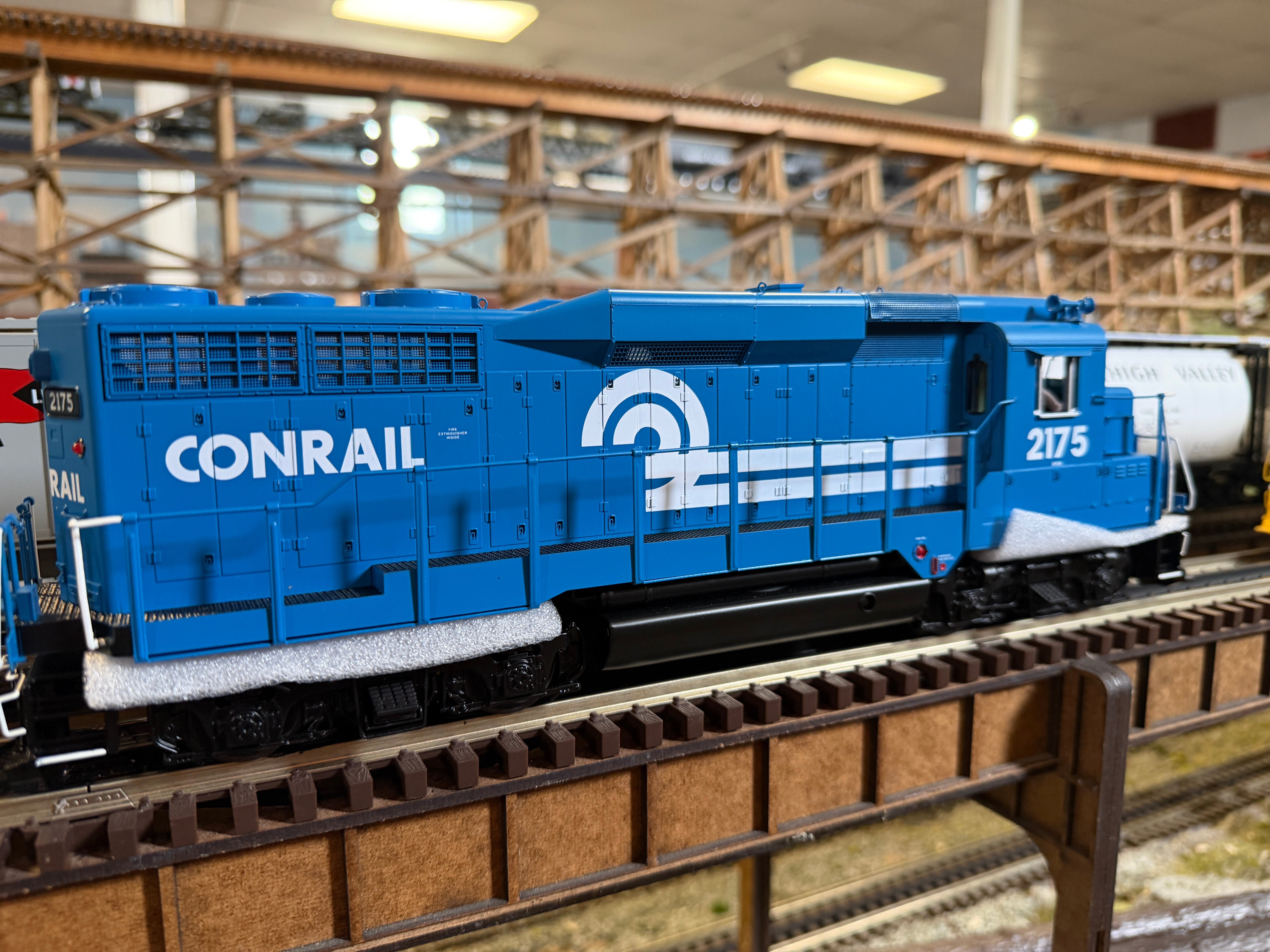 Atlas O 30138430 - Premier - GP30 Diesel Locomotive "Conrail" #2193