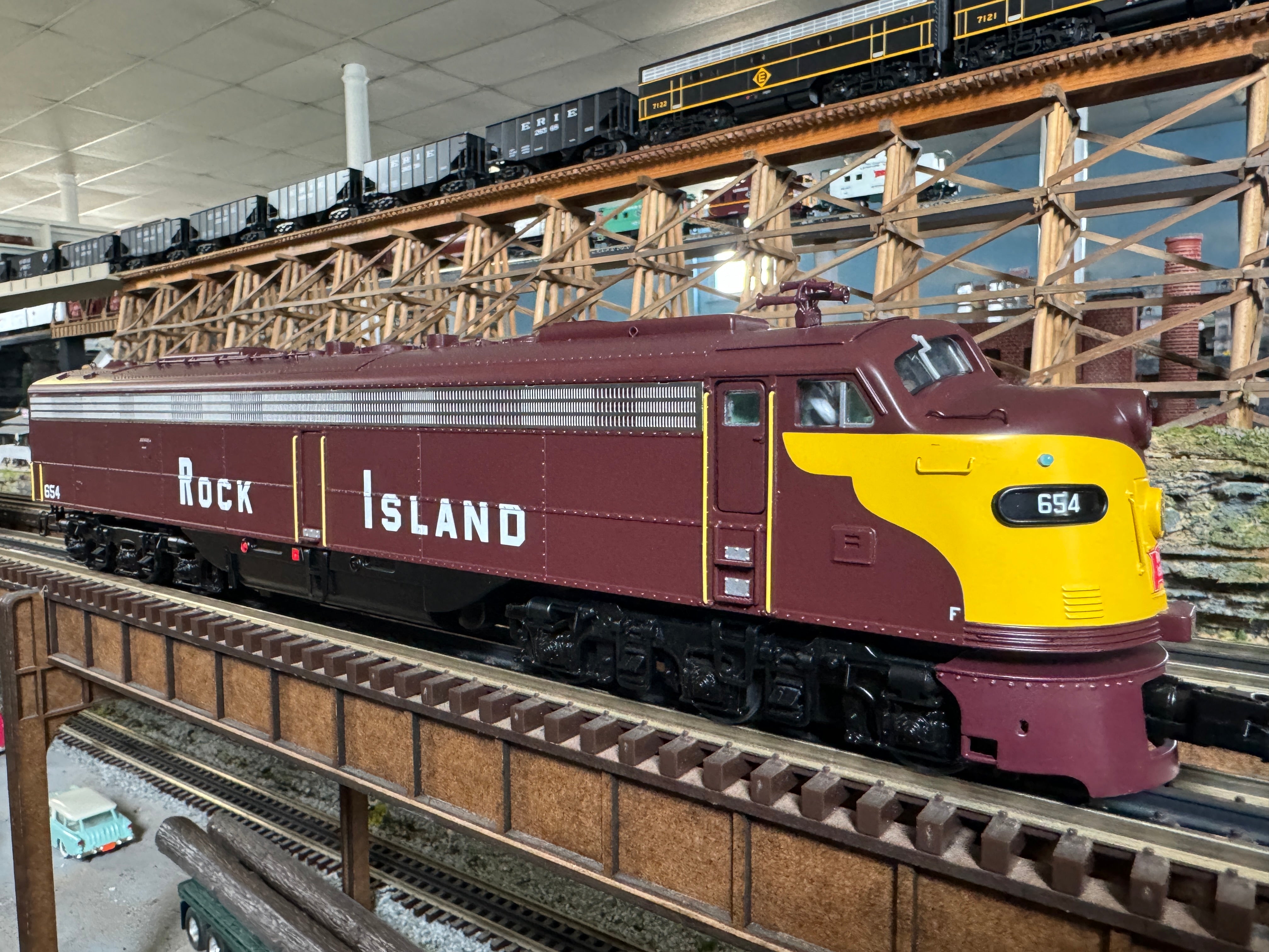 Atlas O 30138243 - Premier - E8 Diesel Locomotive "Rock Island" #652 w/ PS3 (Un-Powered)