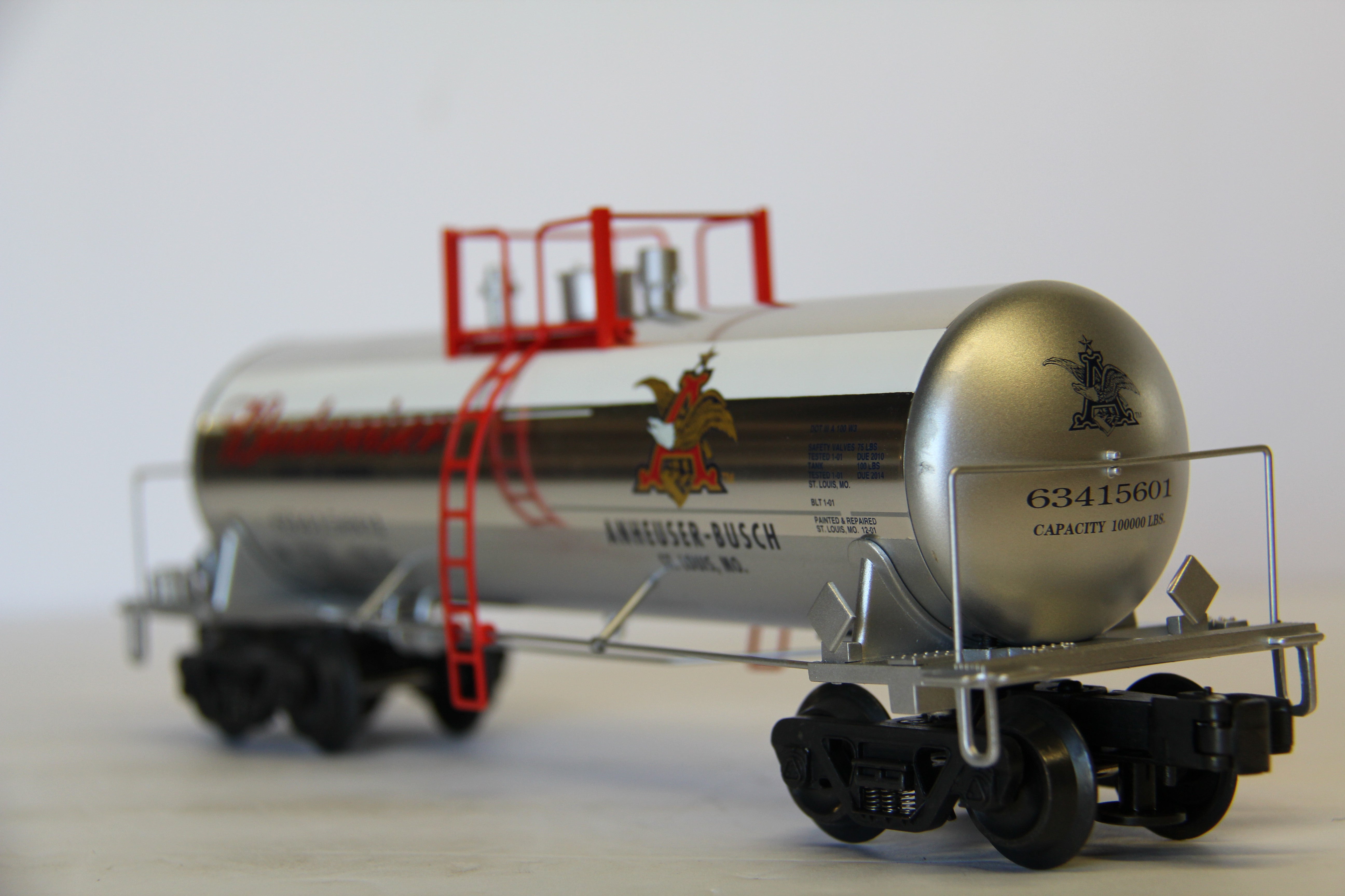 K Line K6341-5601 Anheuser-Busch Extruded Aluminum Tank Car-Second hand-M6989