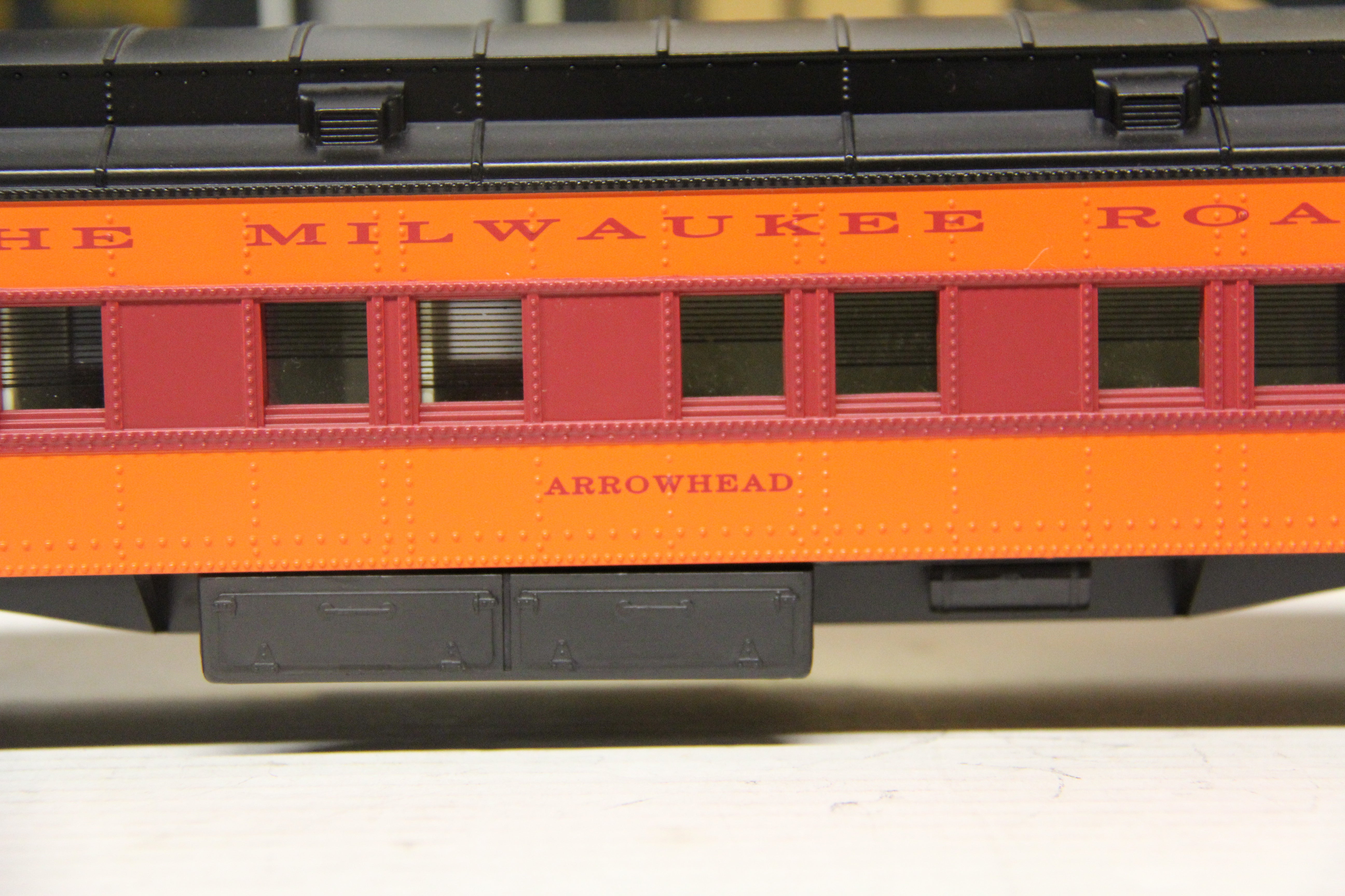 K-Line Milwaukee Road " Olympian Hiawatha" Heavyweight 18" Passenger 6 Car Set-Second hand-M5631