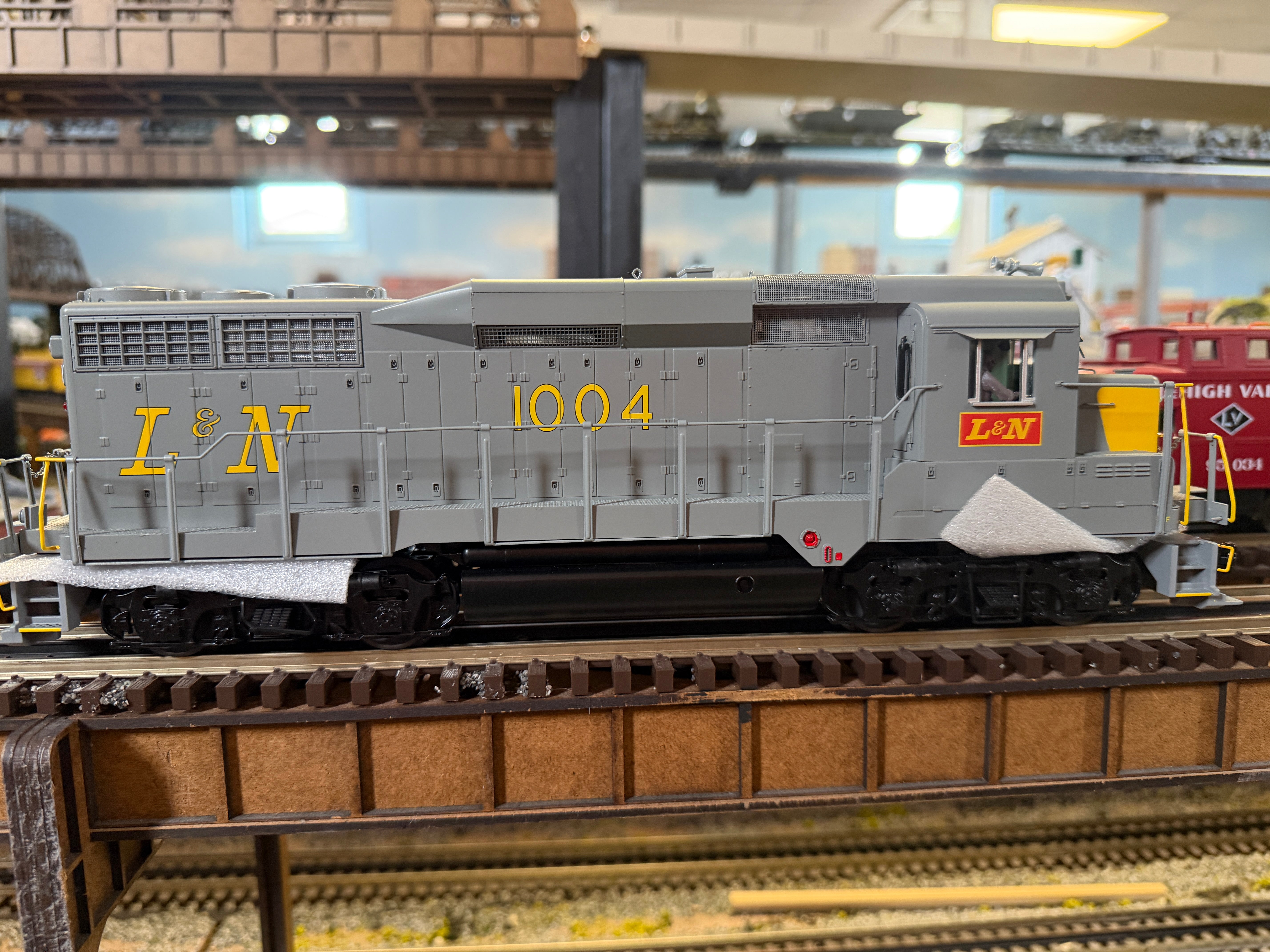 Atlas O 30138435 - Premier - GP30 Diesel Locomotive "Louisville & Nashville" #1004