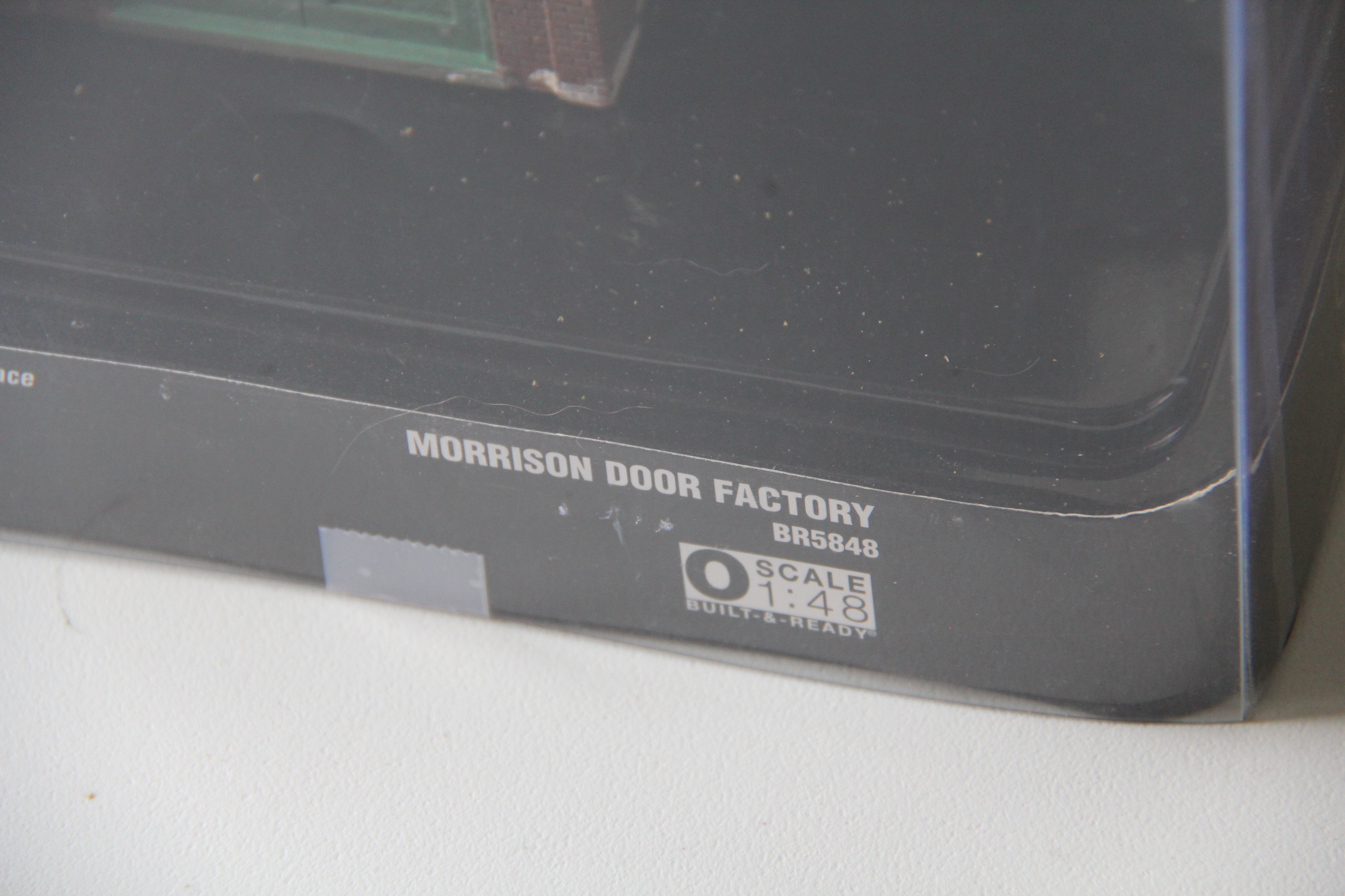 Woodland Scenics BR5848 Morrison Door Factory-Second hand-M2567