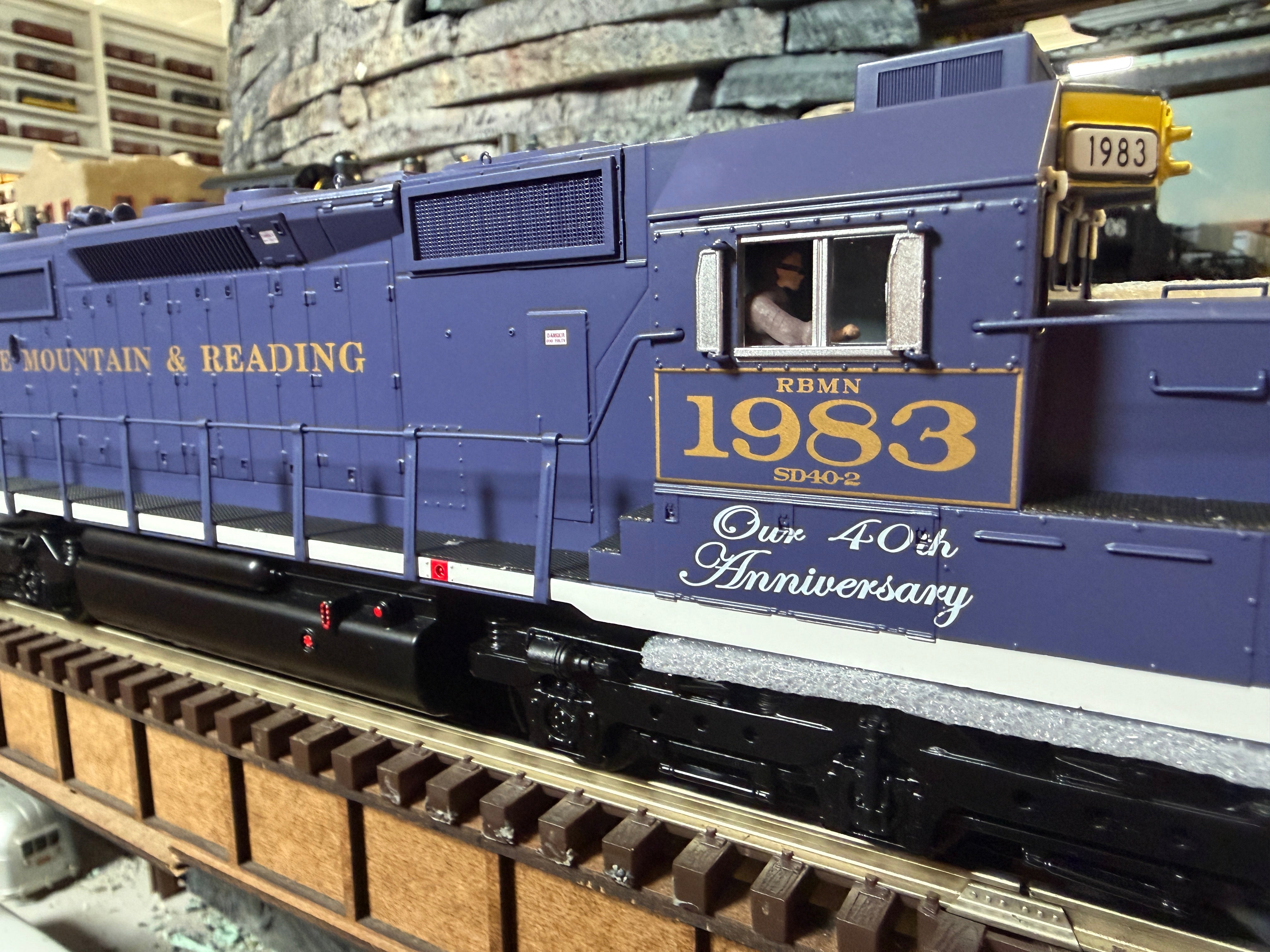 Atlas O 30138602 - Premier - SD40 Diesel Locomotive "Reading & Northern" #1983