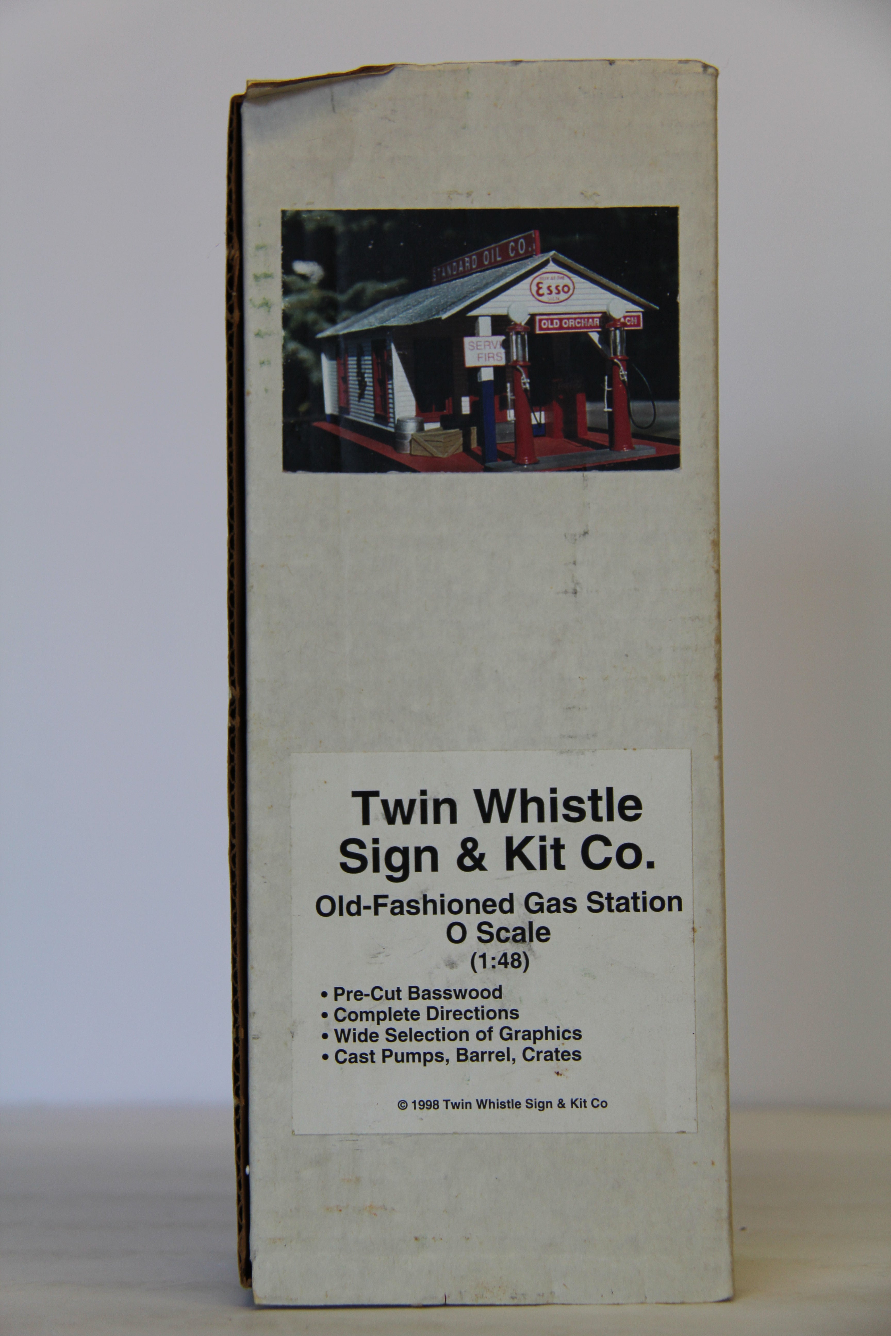 1998 Twin Whistle Kit 1:48 Old Fashioned Gas Station-Second hand-M6992