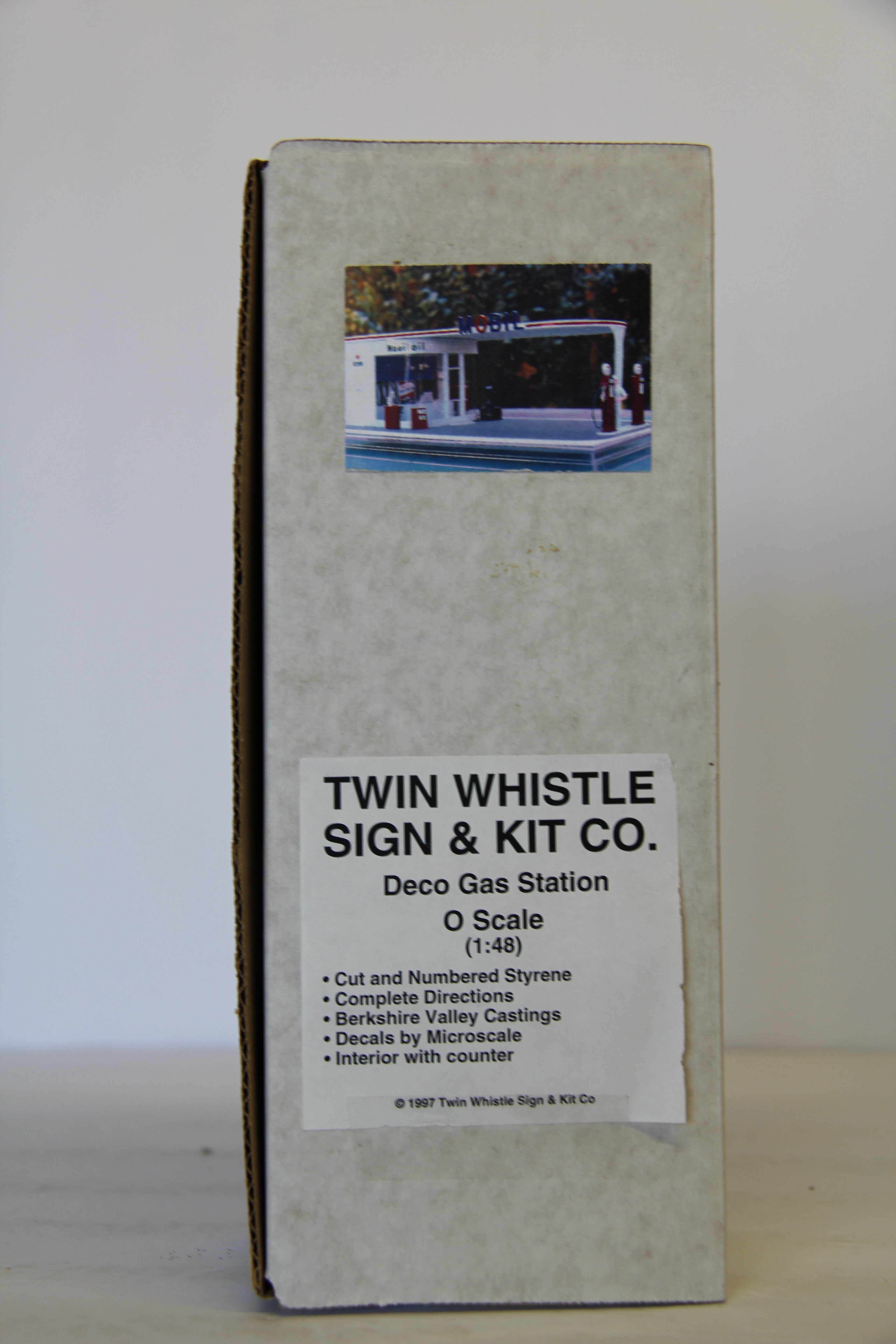1997 Twin Whistle Kit 1:48 Deco Gas Station-Second hand-M6993