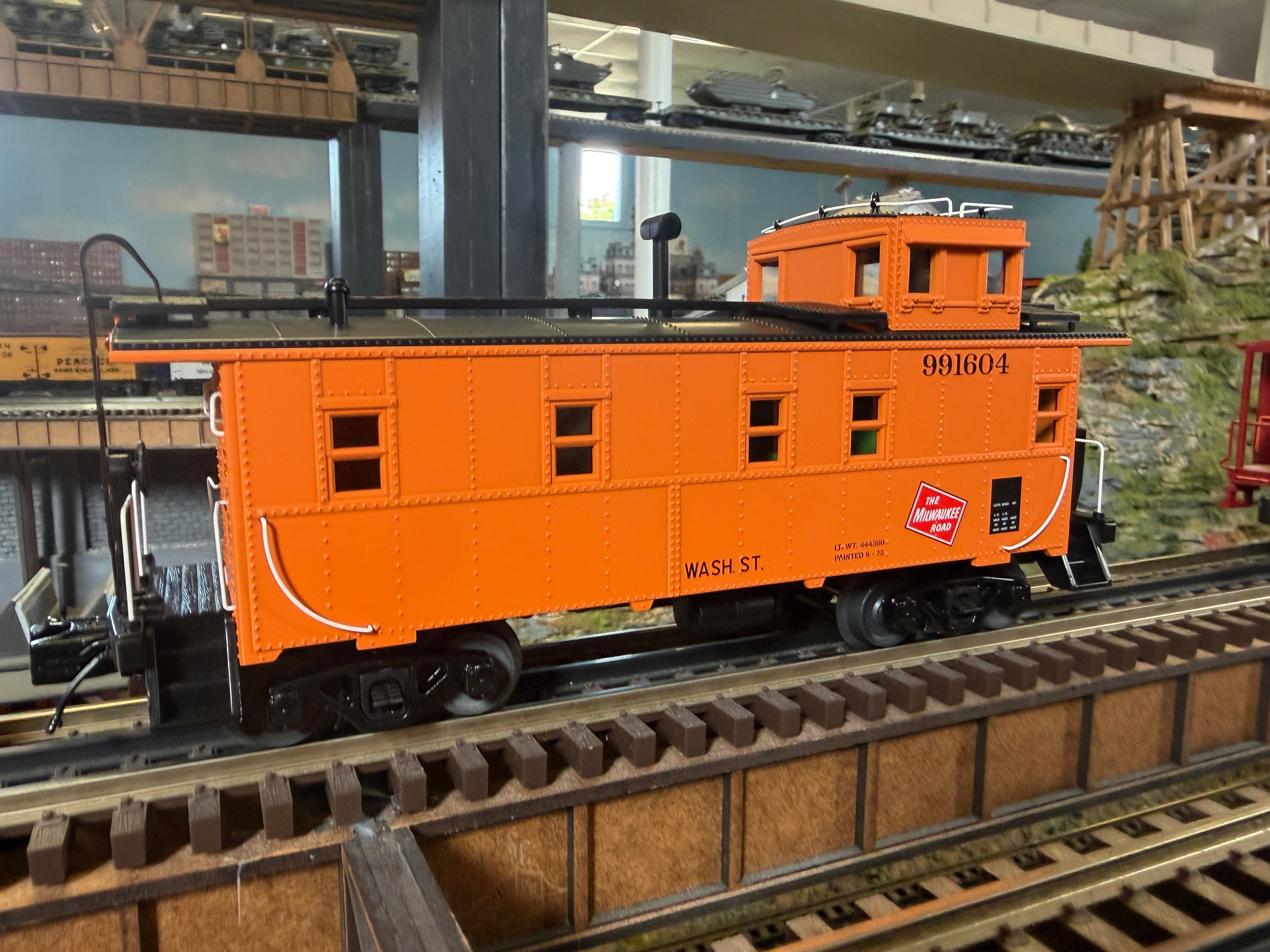 MTH 20-91873 - Premier - Steel Caboose "Milwaukee Road"