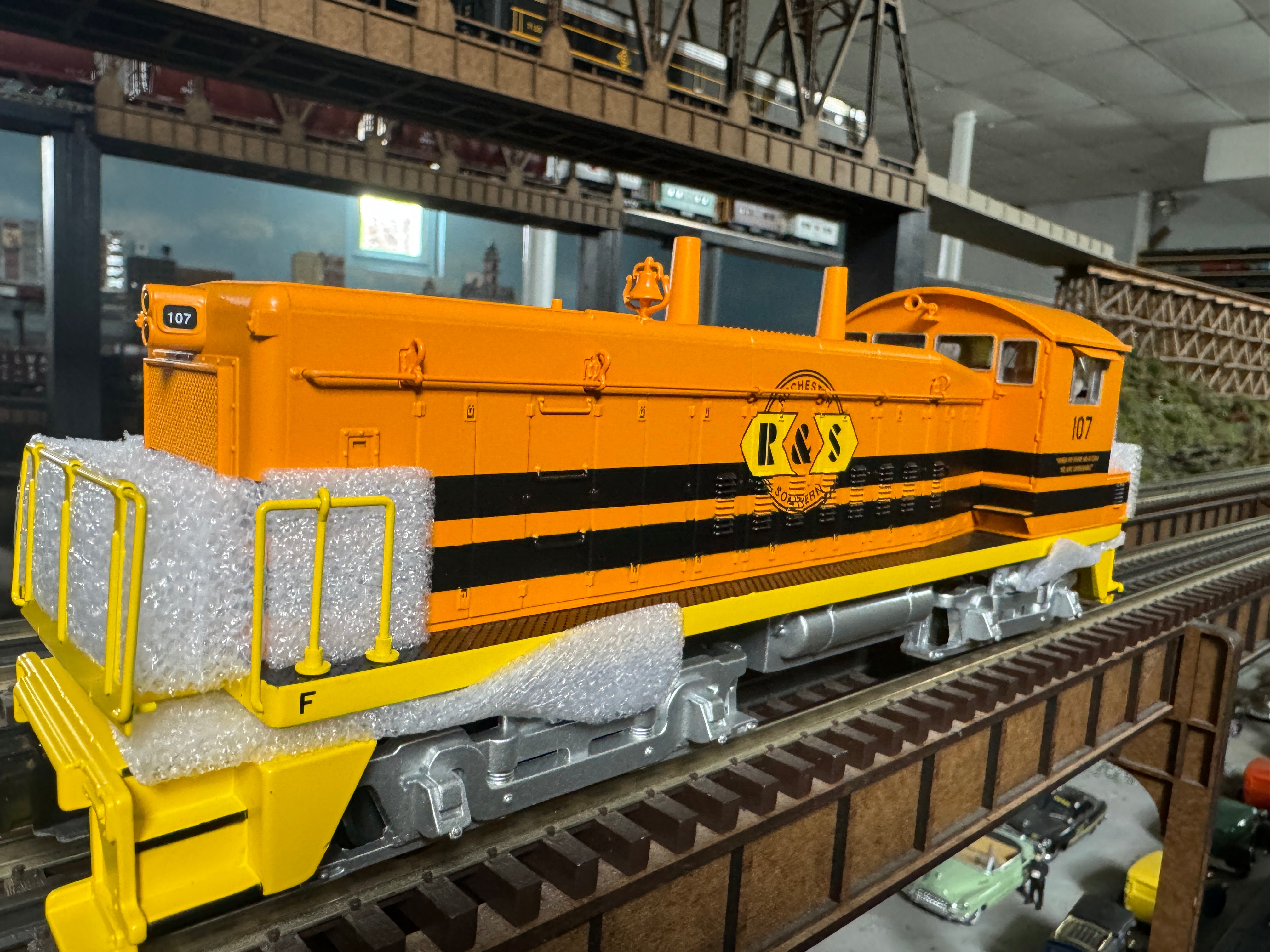 MTH 30-21091-1 - SW1200 Switcher Diesel Engine "Rochester & Southern" #107 w/ PS3 - Custom Run for E-Z Catch