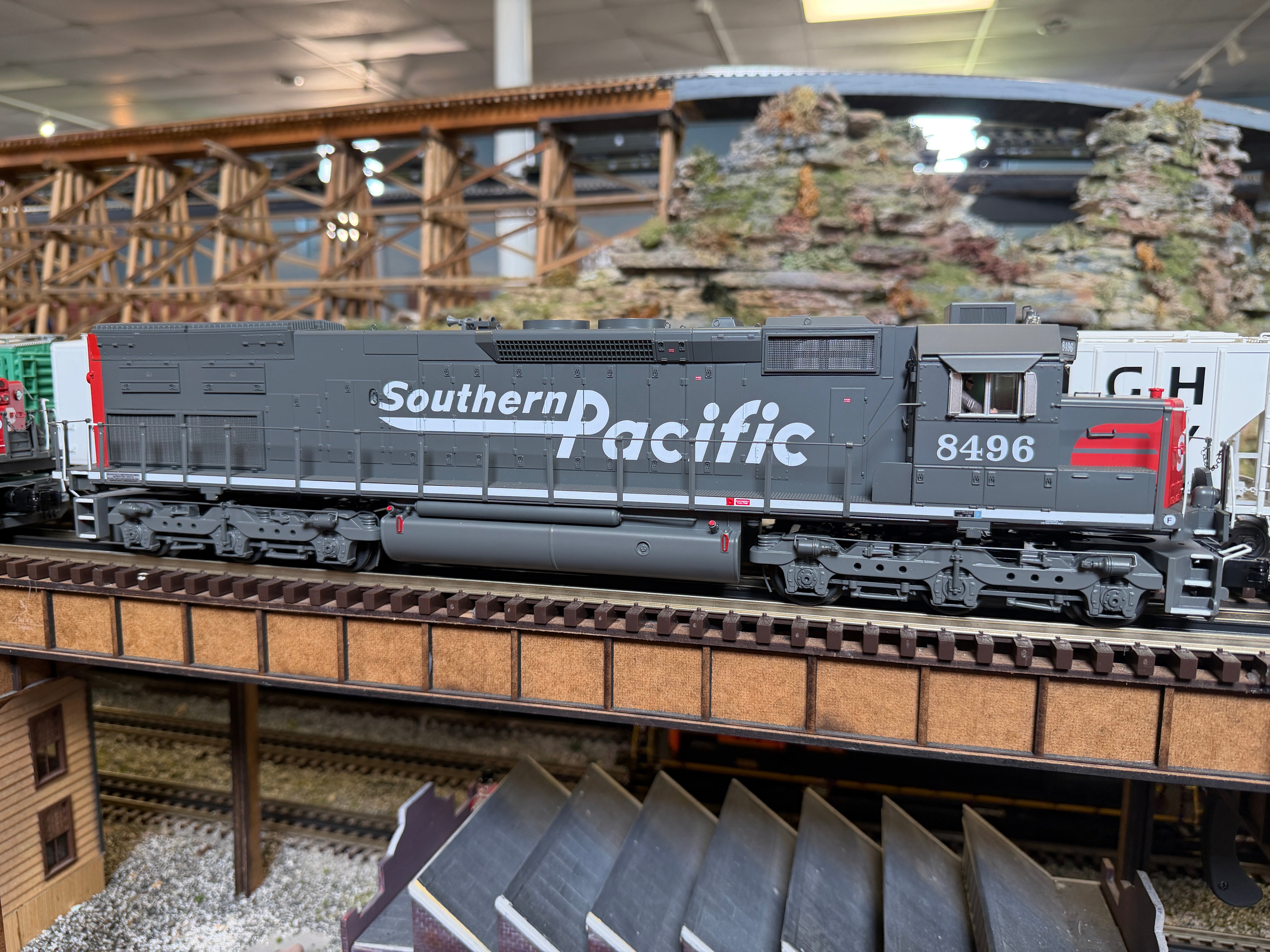 MTH 20-22185-1 - Premier - SD40T-2 Tunnel Motor Diesel Engine "Southern Pacific" #8496 w/ PS3 (Swosh) - Custom Run for MrMuffin'sTrains