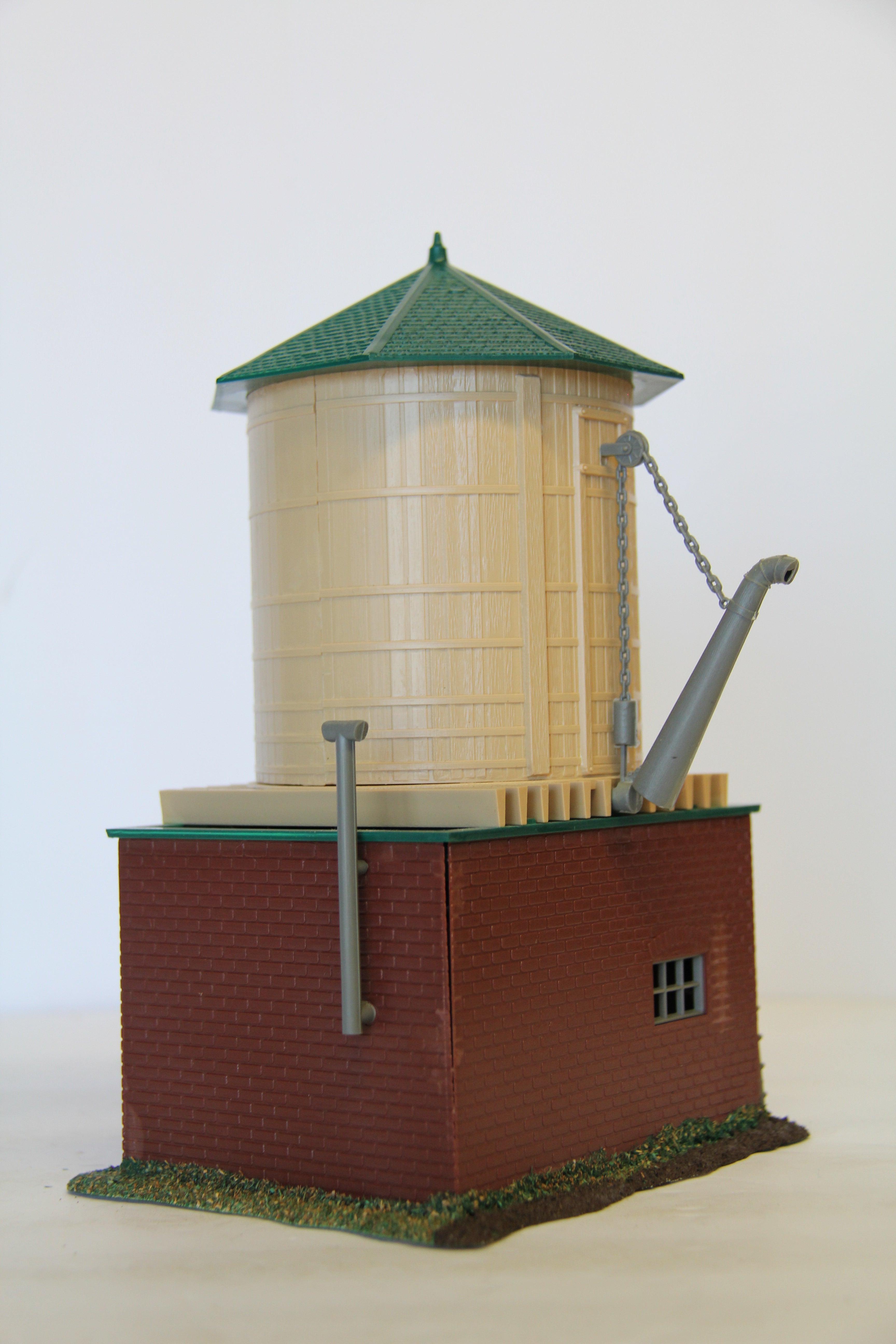 Unmarked Small Water Tank Platform-Second hand-M6996