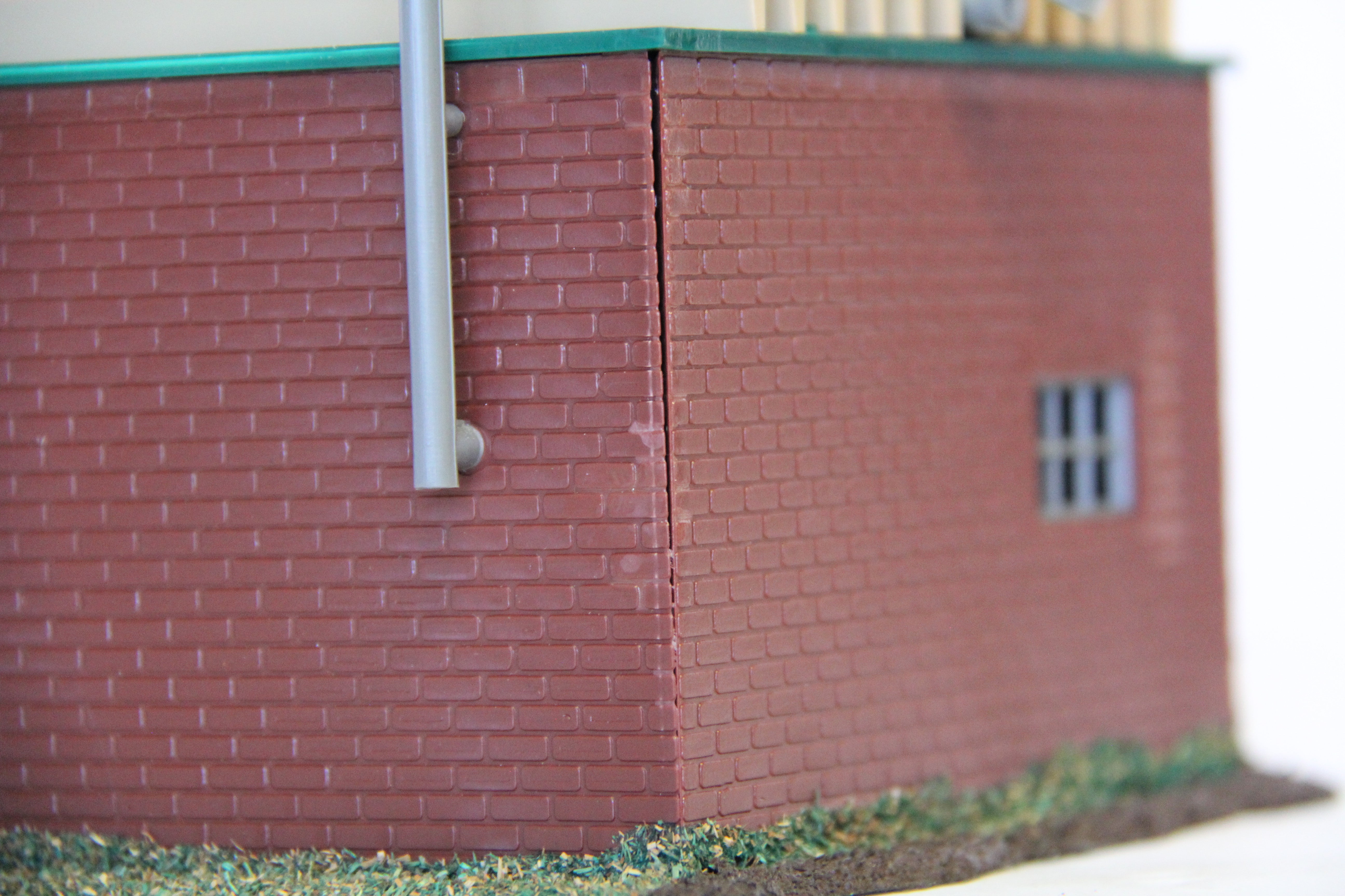 Unmarked Small Water Tank Platform-Second hand-M6996