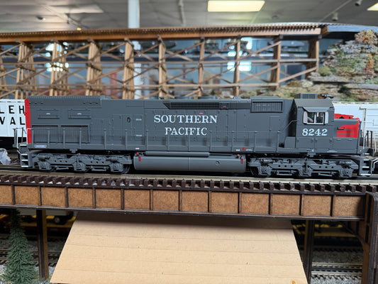 MTH 20-22126-1 - Premier - SD40T-2 Tunnel Motor Diesel Engine "Southern Pacific" #8242 w/ PS3