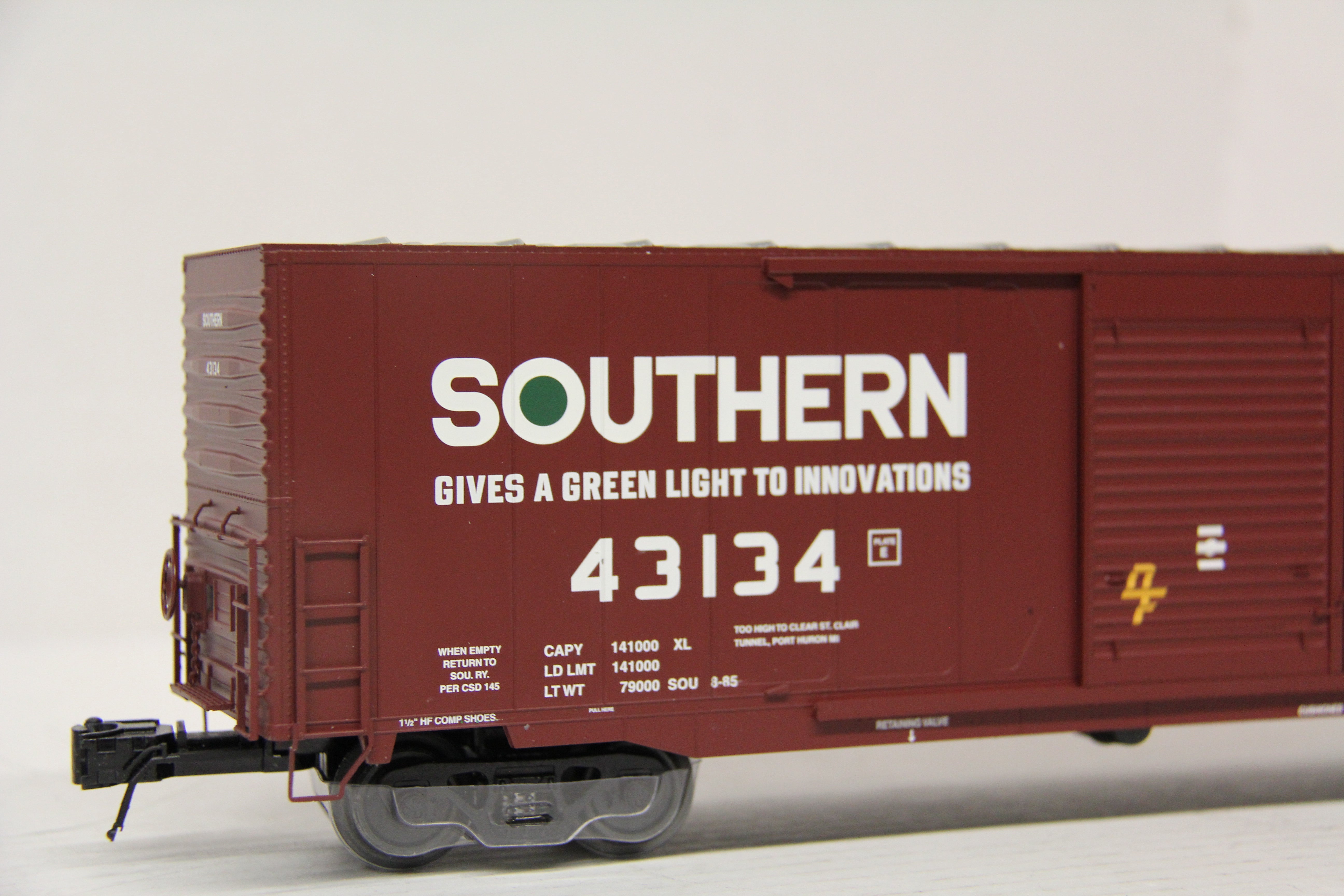 Atlas #3005912-1 Southern ACF 60' Double Door Auto Parts Box Car-Second hand-M5637