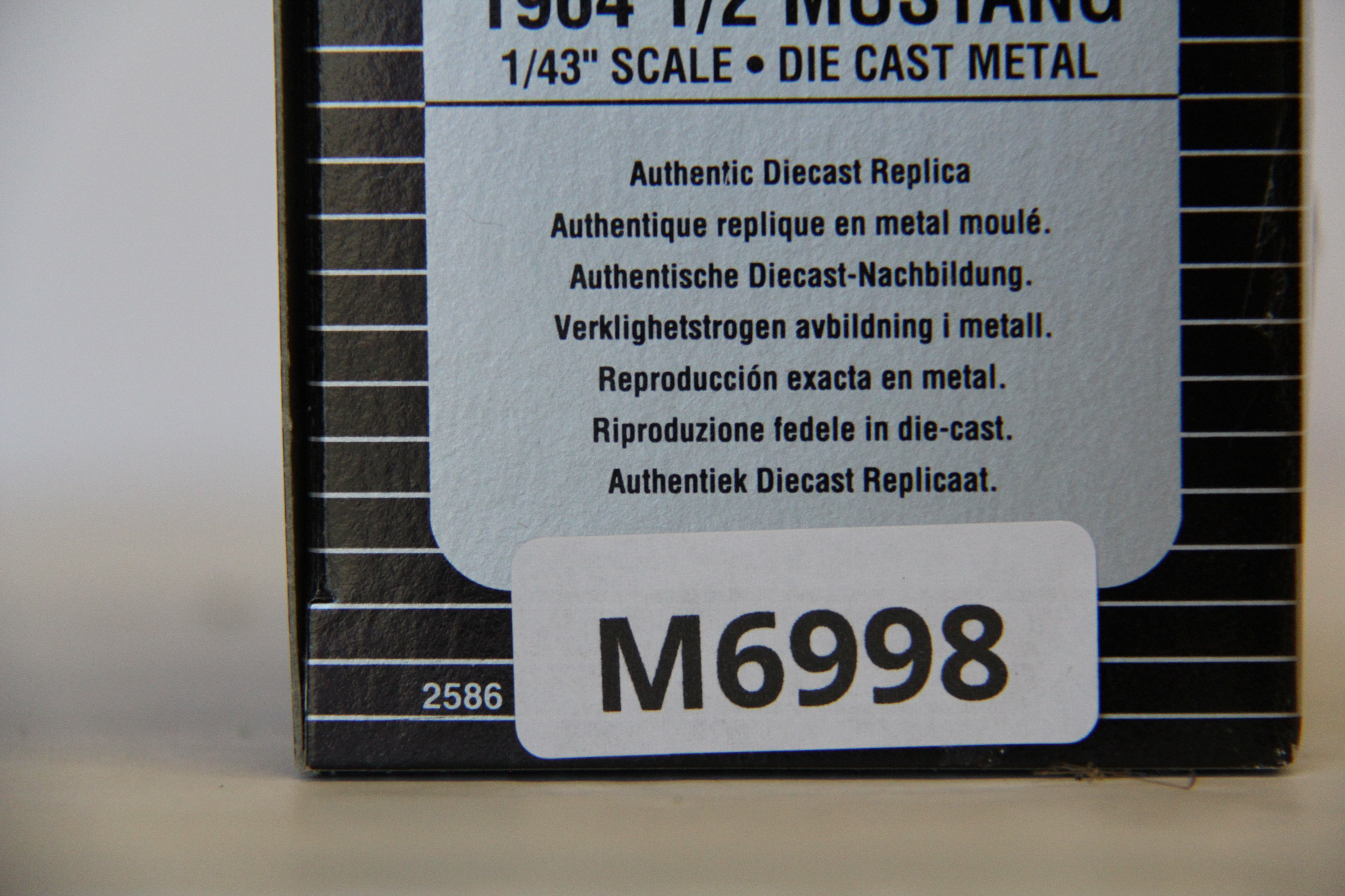 Ertl Classic Vehicles 1:43 -1964 1/2 Mustang-Second hand-M6998