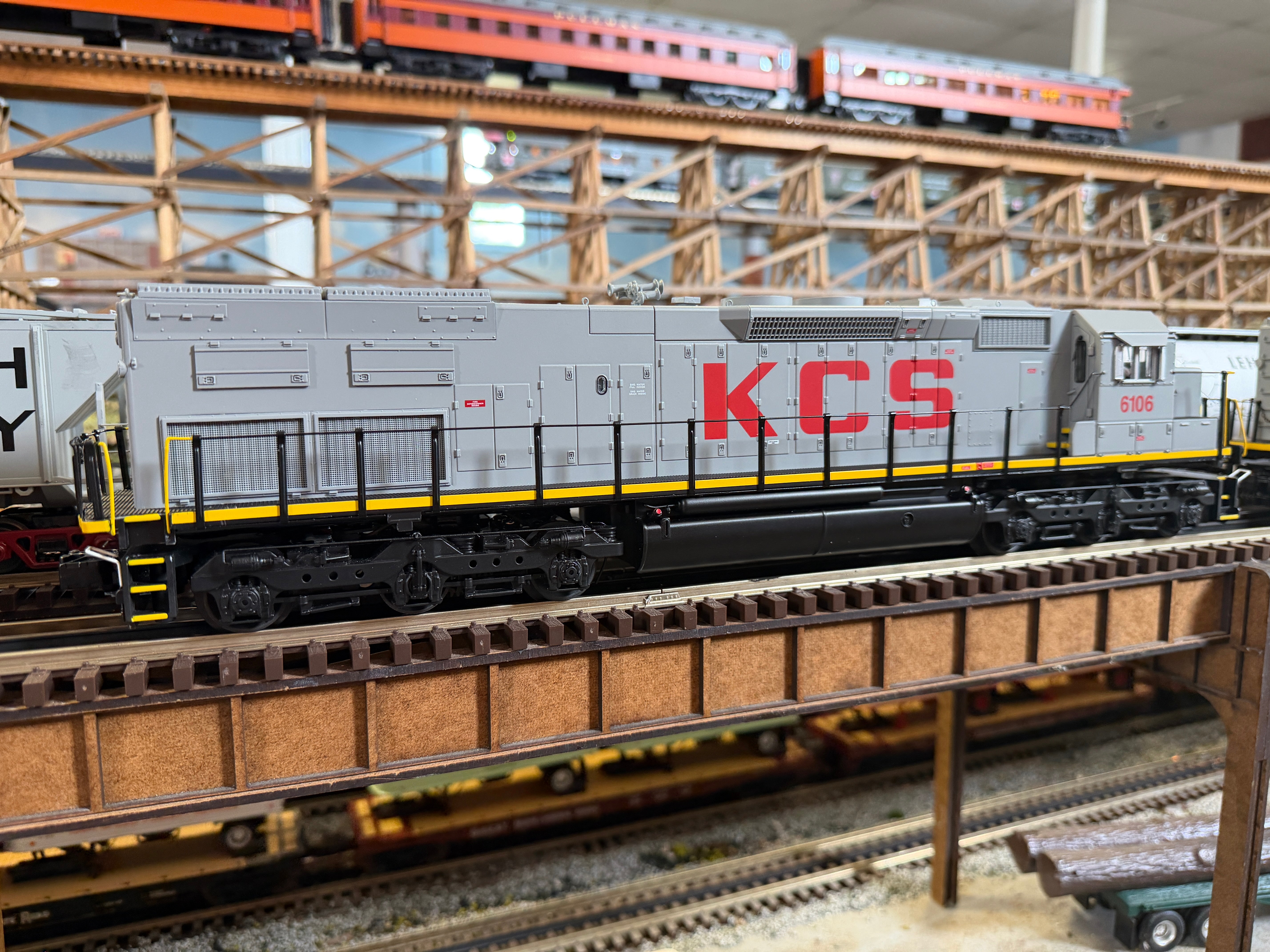 MTH 20-22122-1 - Premier - SD40T-2 Tunnel Motor Diesel Engine "Kansas City Southern" #6106 w/ PS3