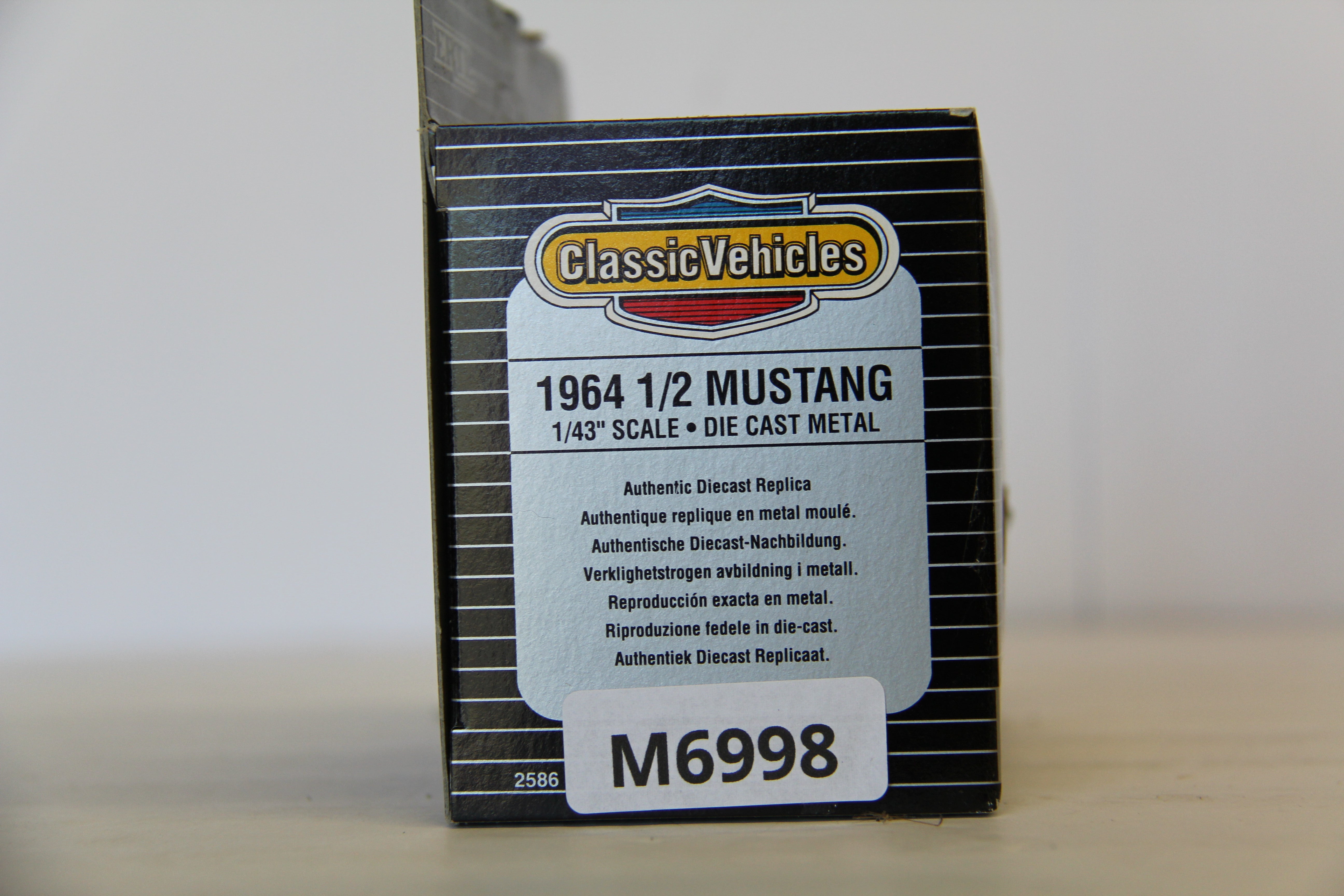 Ertl Classic Vehicles 1:43 -1964 1/2 Mustang-Second hand-M6998