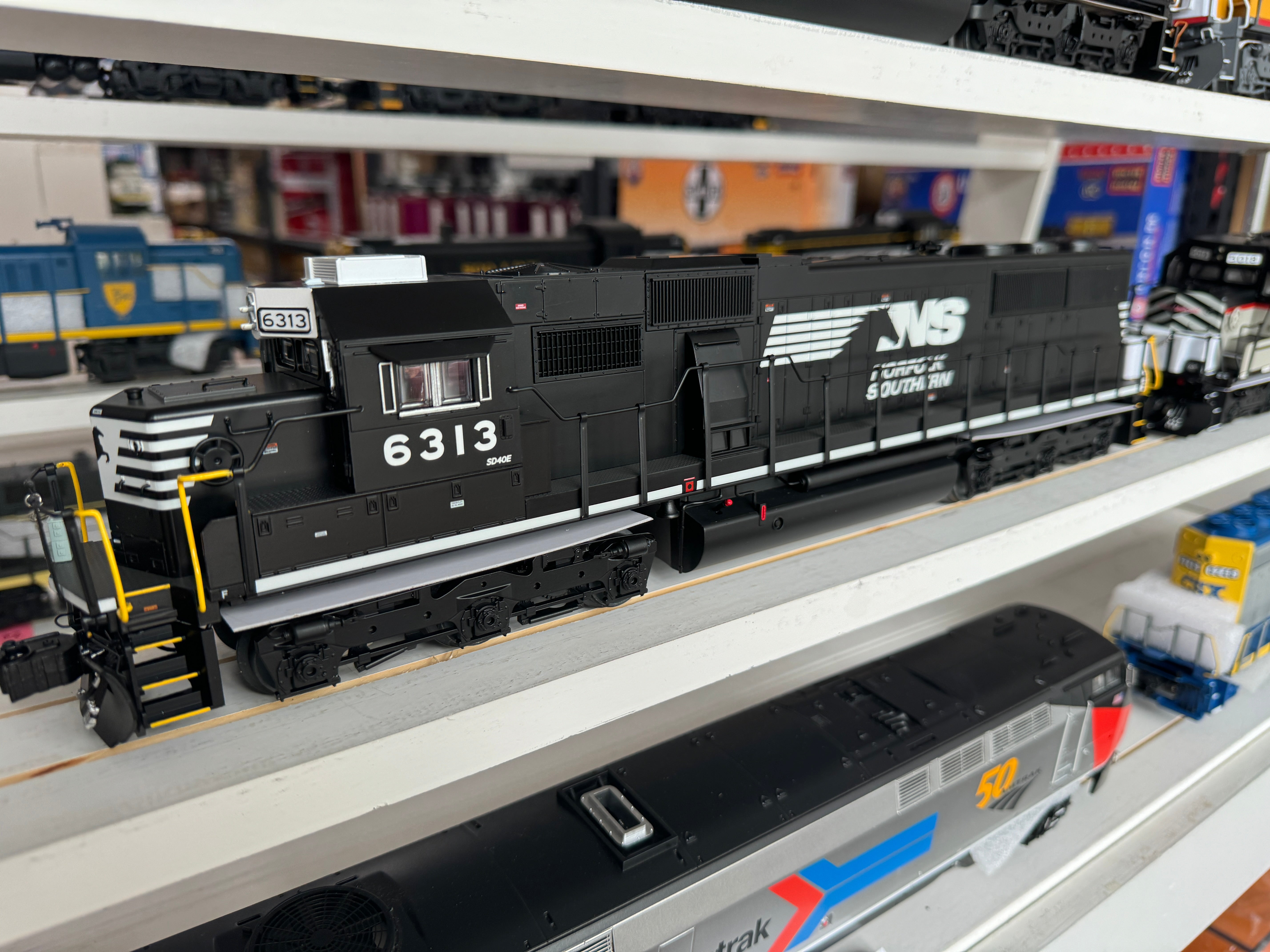 Lionel 2433289 - Legacy SD40E SuperBass "Norfolk Southern" #6329